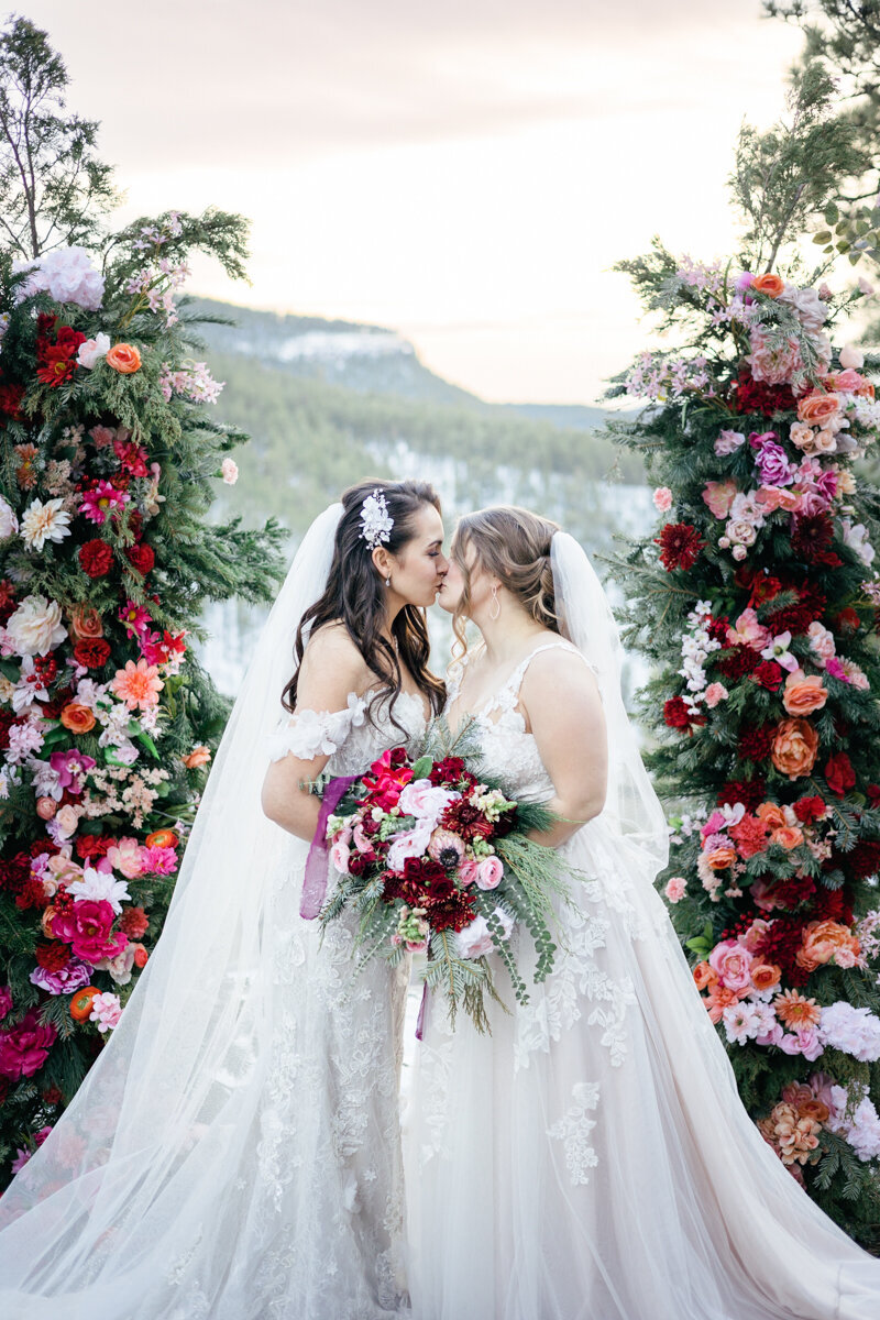 elopement-jan23-wanderingwildemedia-blackhills-weddingphotographer-elopementphotographer-212
