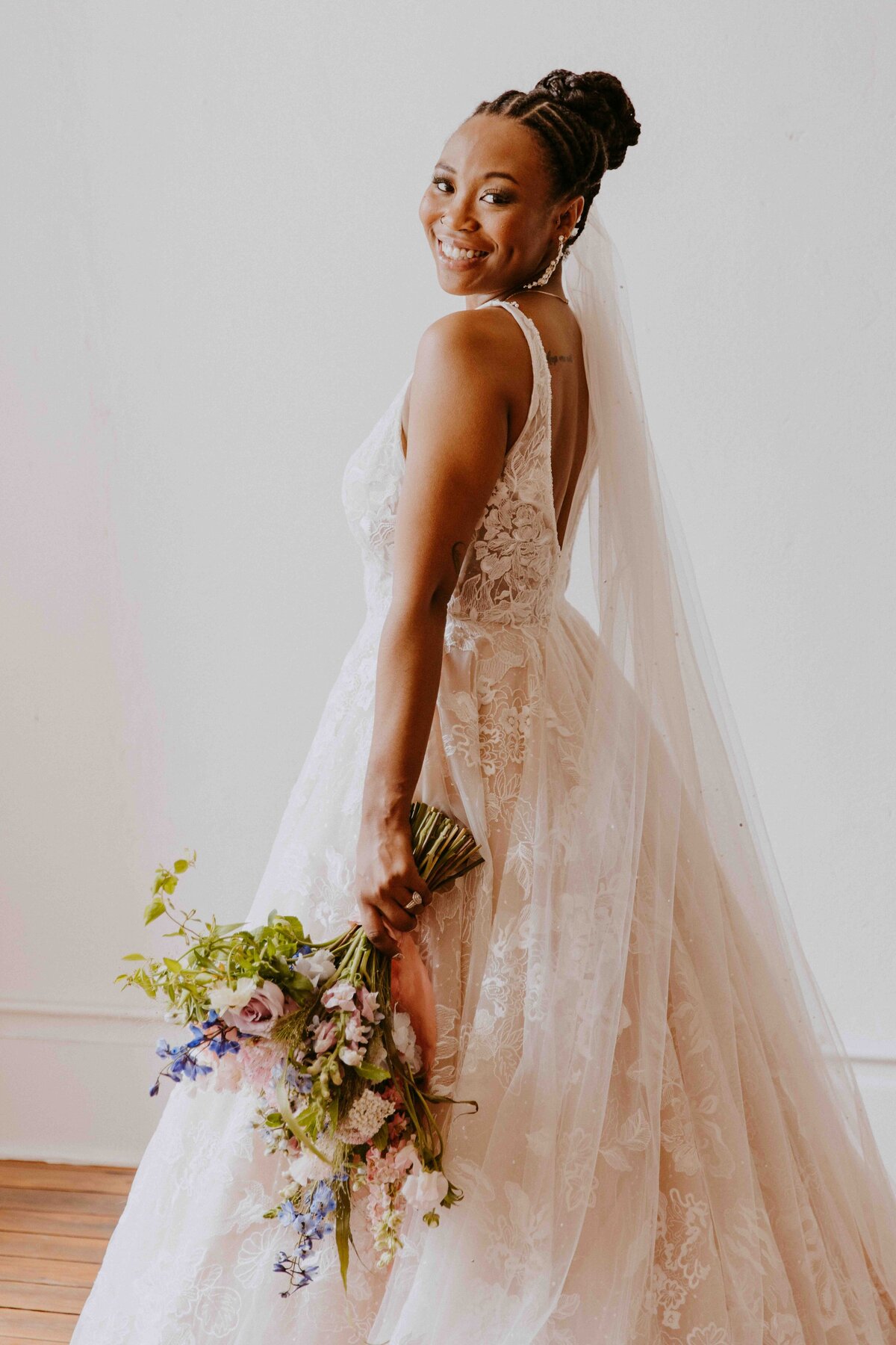 WHIMSICAL-GARDEN-WEDDING-SAVANNAH-BOTTLE-WORKS-BAREFOOT-ROYALTY-PHOTOGRAPHY168