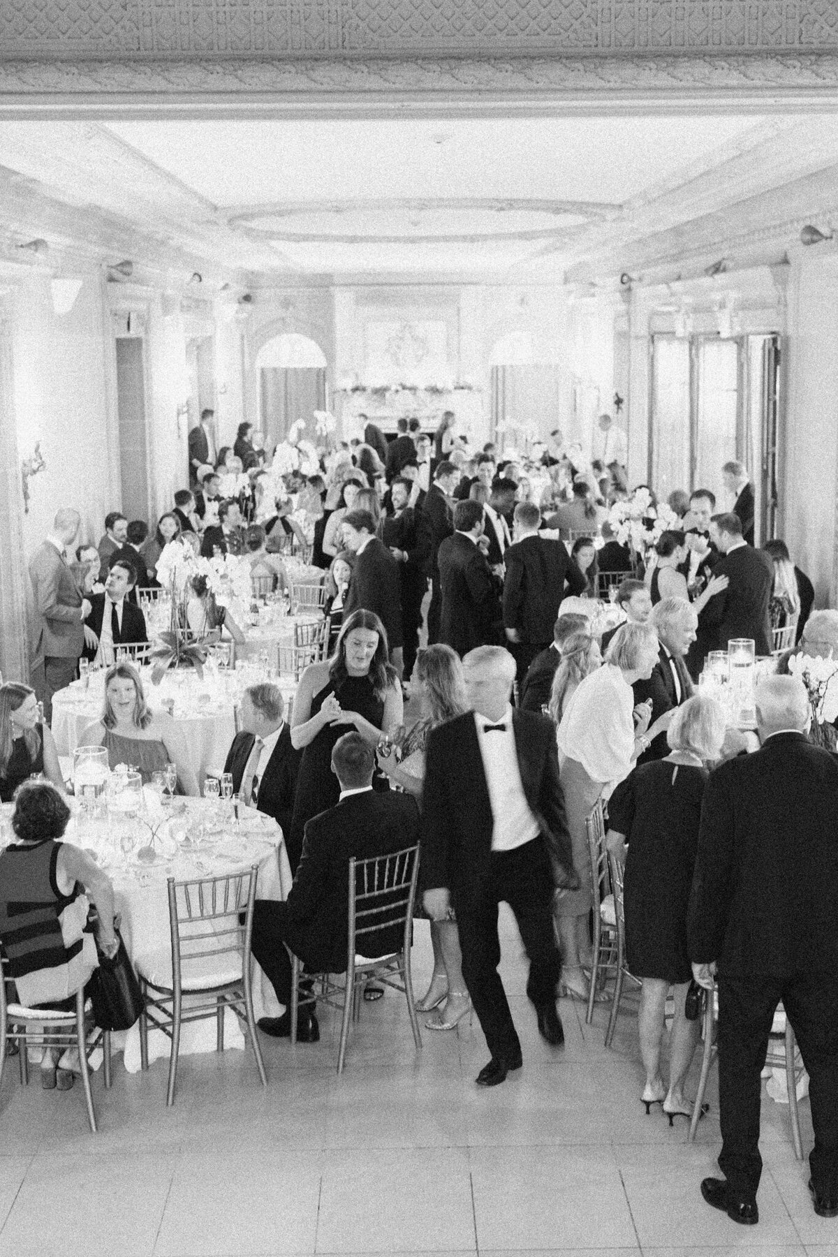 luxury-chicago-wedding-armour-house-photographer-film-hayley-moore-photography-143