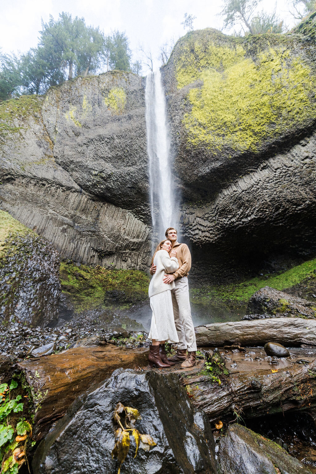 AJ Photography Armando Nevarez Wedding Photographer Filmmaker Cannon Beach Latourell Falls Oregon Weddings Elopement Elopements Photography Adventure Emotive Documentary1 (7)