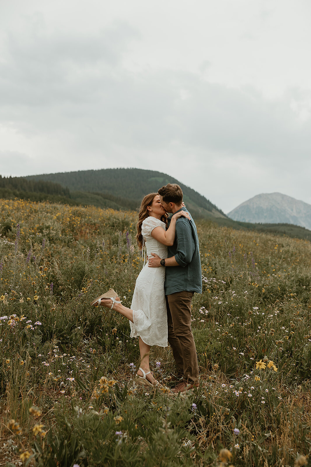 Destination-Colorado-Engagement-Mount-Crested-Butte7