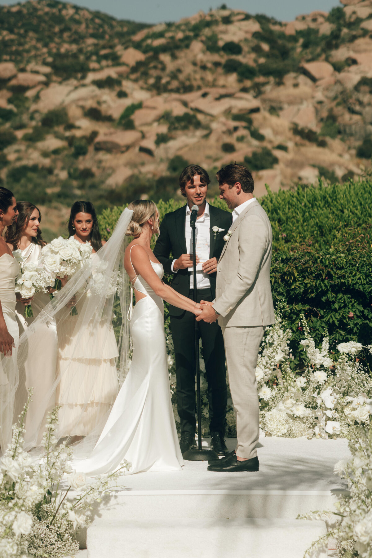 hummingbird-nest-ranch-california-elegant-luxury-wedding-53