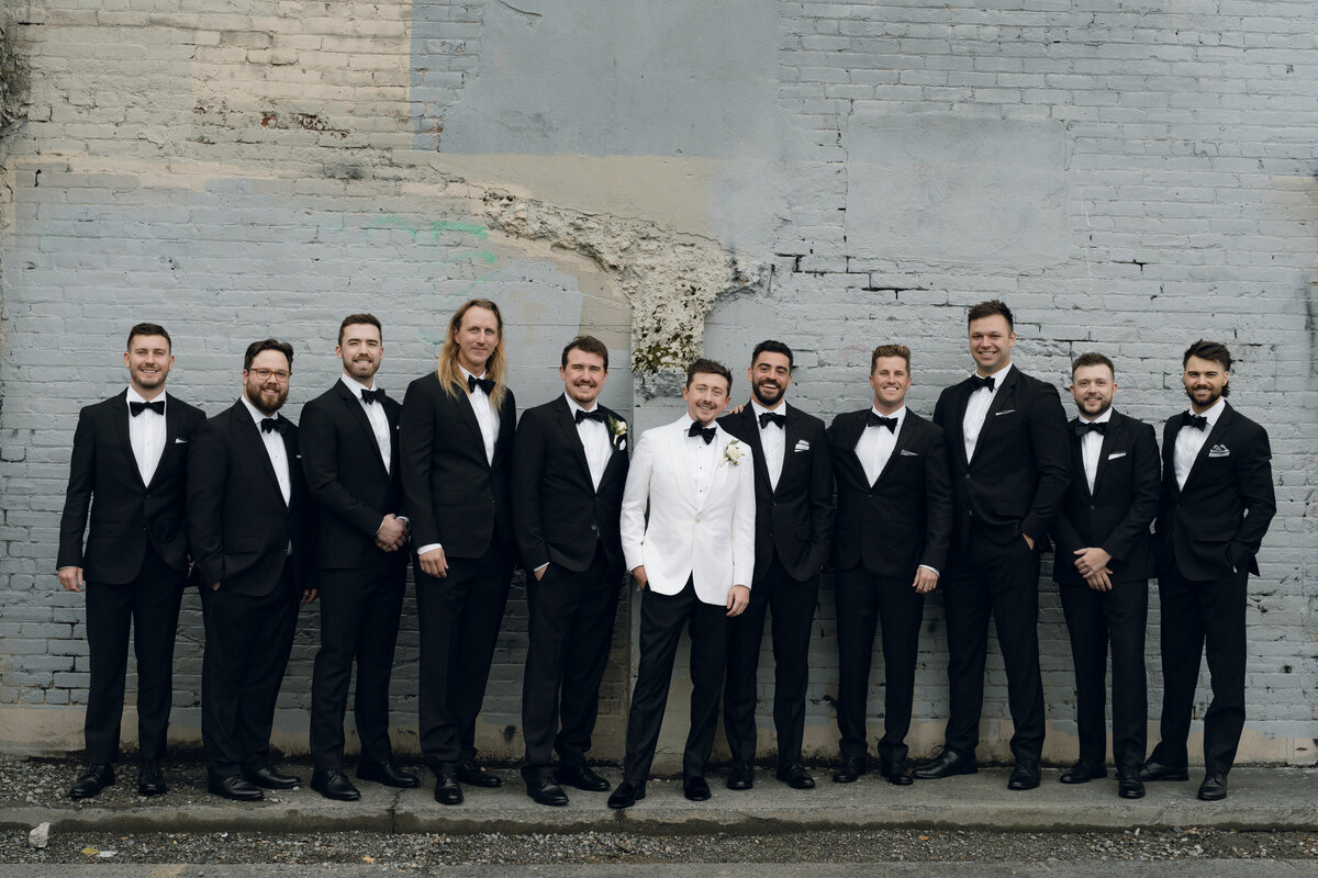 the-evergreen-portland-oregon-wedding-bridal-party-photos-14
