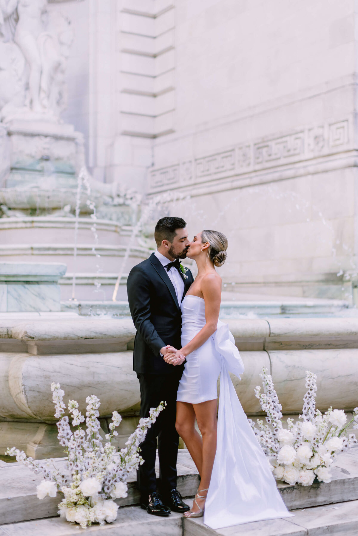 Larisa Shorina Photography Boutique Editorial Wedding Photography New York City Paris France Destination Elegant Natural Intimate Luxury High End Wedding Engagement Photographer-Elopement-Larisa-Shorina-6