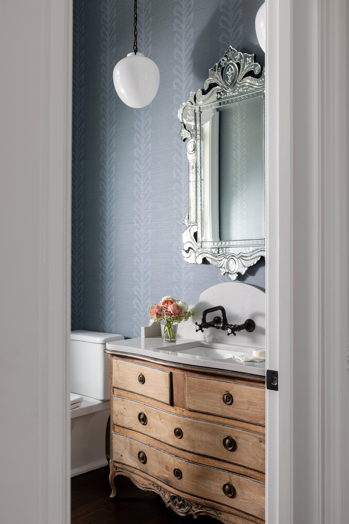 Glamorous_powder_bath