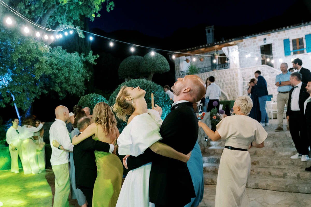 W1-Wedding-Photos-Alexander-and-Katerina-2023-07-08-2500px-1161