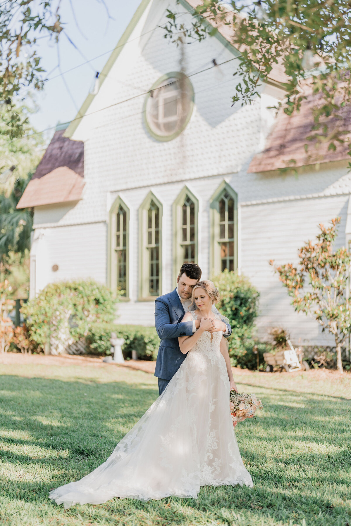 Chantilly-Chic-Celebrations-Tara-Tomlinson-Elope-Tampa-Andrews-Memorial-Chapel-Garden-Wedding-1