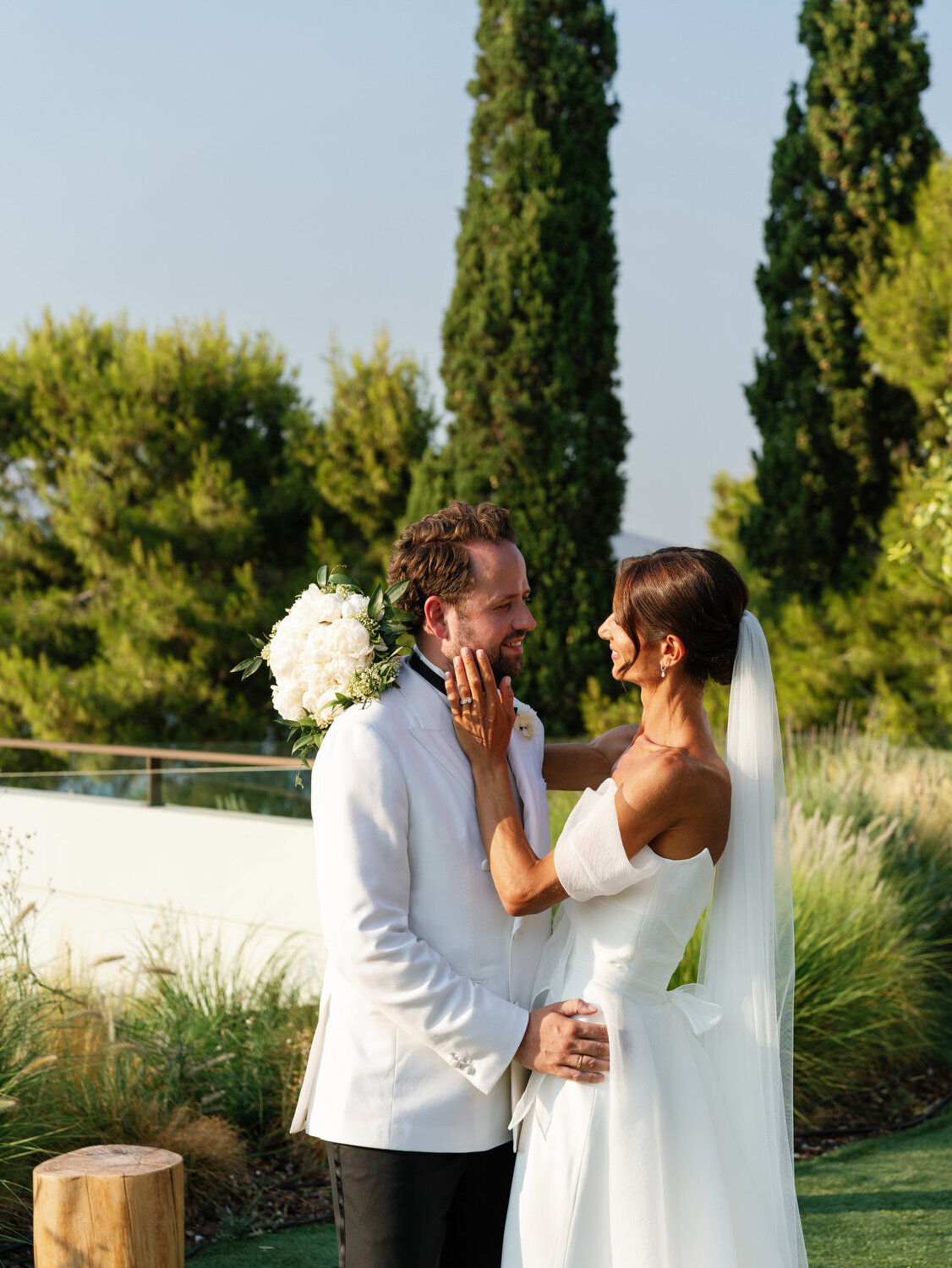 Black-Tie-Wedding-at-Four-Seasons-and-Vouliagmeni-Lake-062