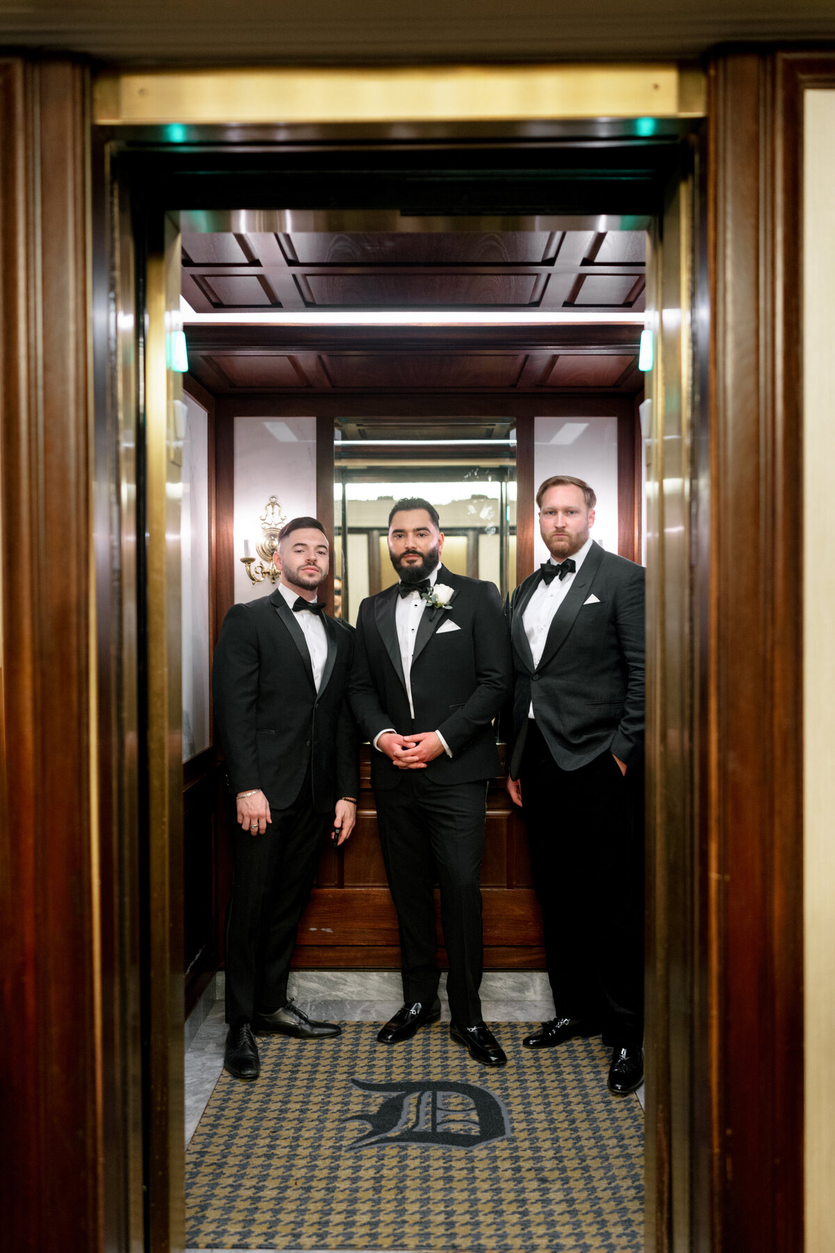 Berlez-Aspen-Avenue-Chicago-Wedding-Photographer-Windy-City-Wedding-Dance-Fulton-West-Event-Christmas-Session-83