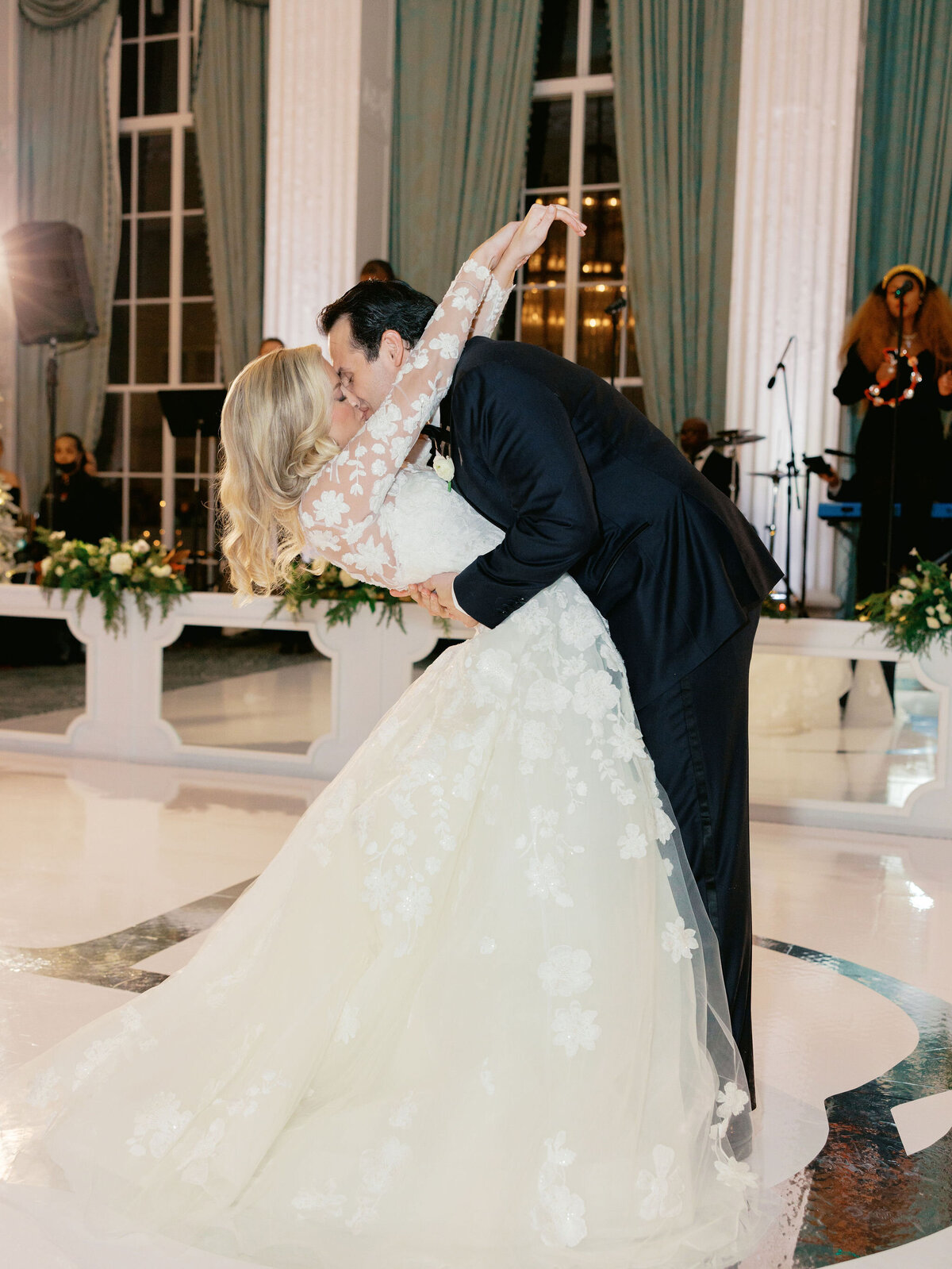 sarahharvey_ditostoweddingpreview414505