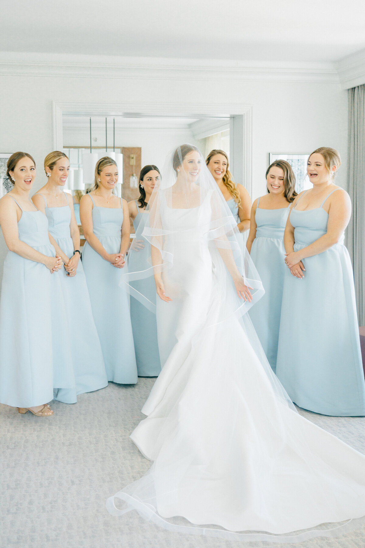 Lexi Benjamin Photography_Reynolds Chicago History Museum Wedding_07.06.24-39