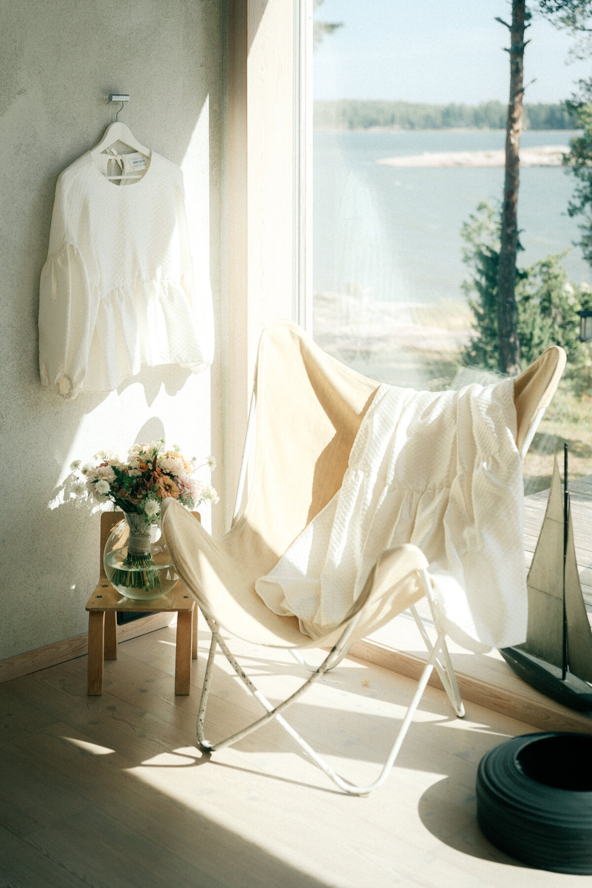 pyry-kantonen-043-two-piece-wedding-dress