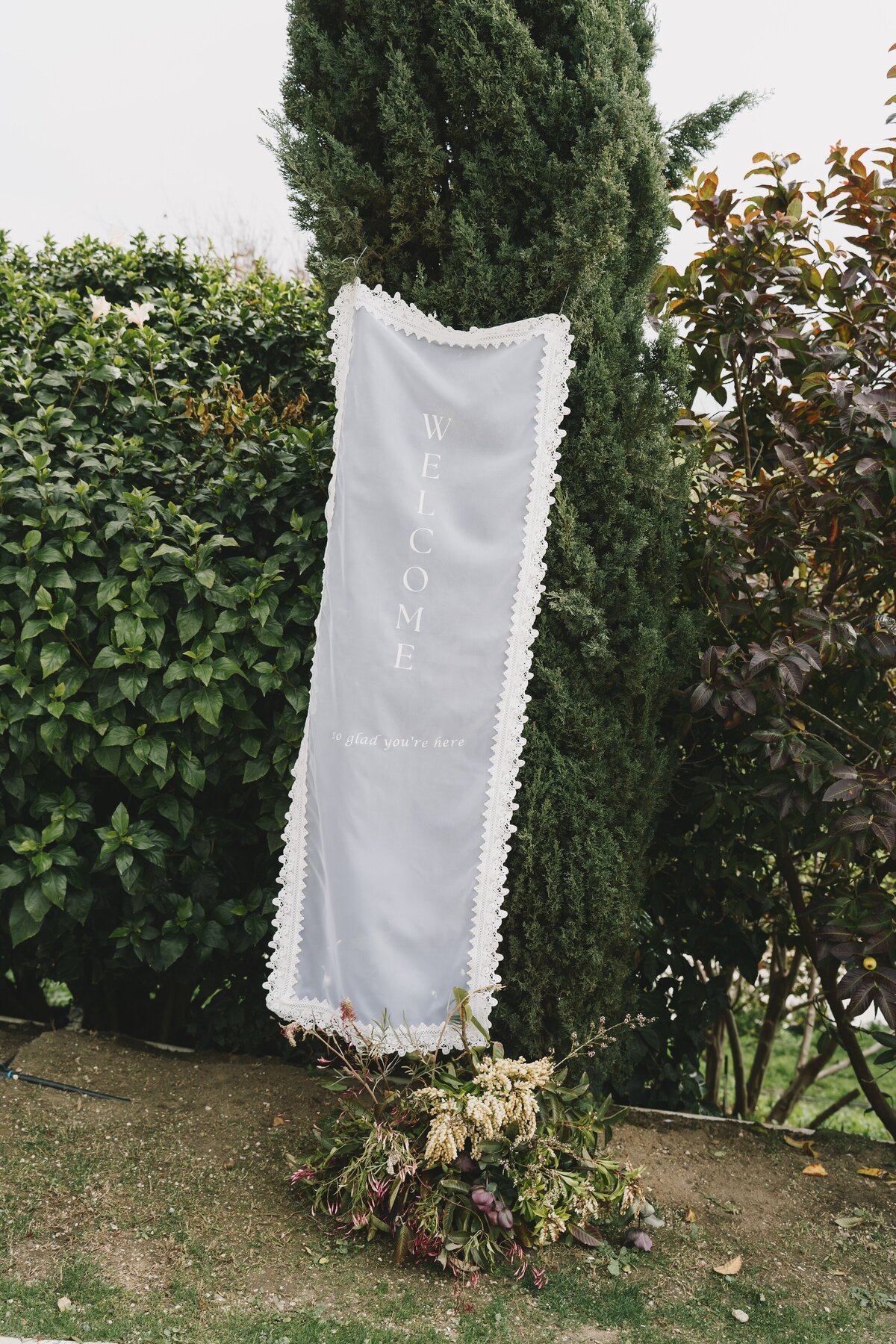 Jeune-Perche-Faye-Fern-Creative-MVFPortraits-Details-00-med