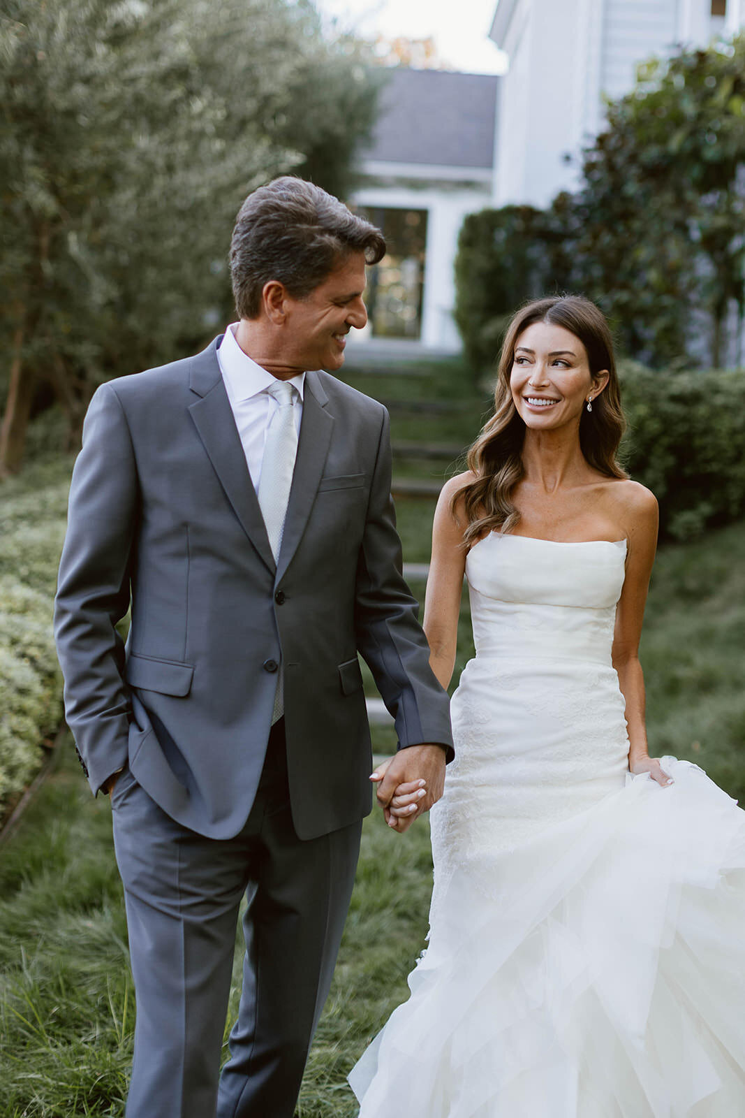 Backyard-Wedding-LosAngeles-ModernFamily-6564