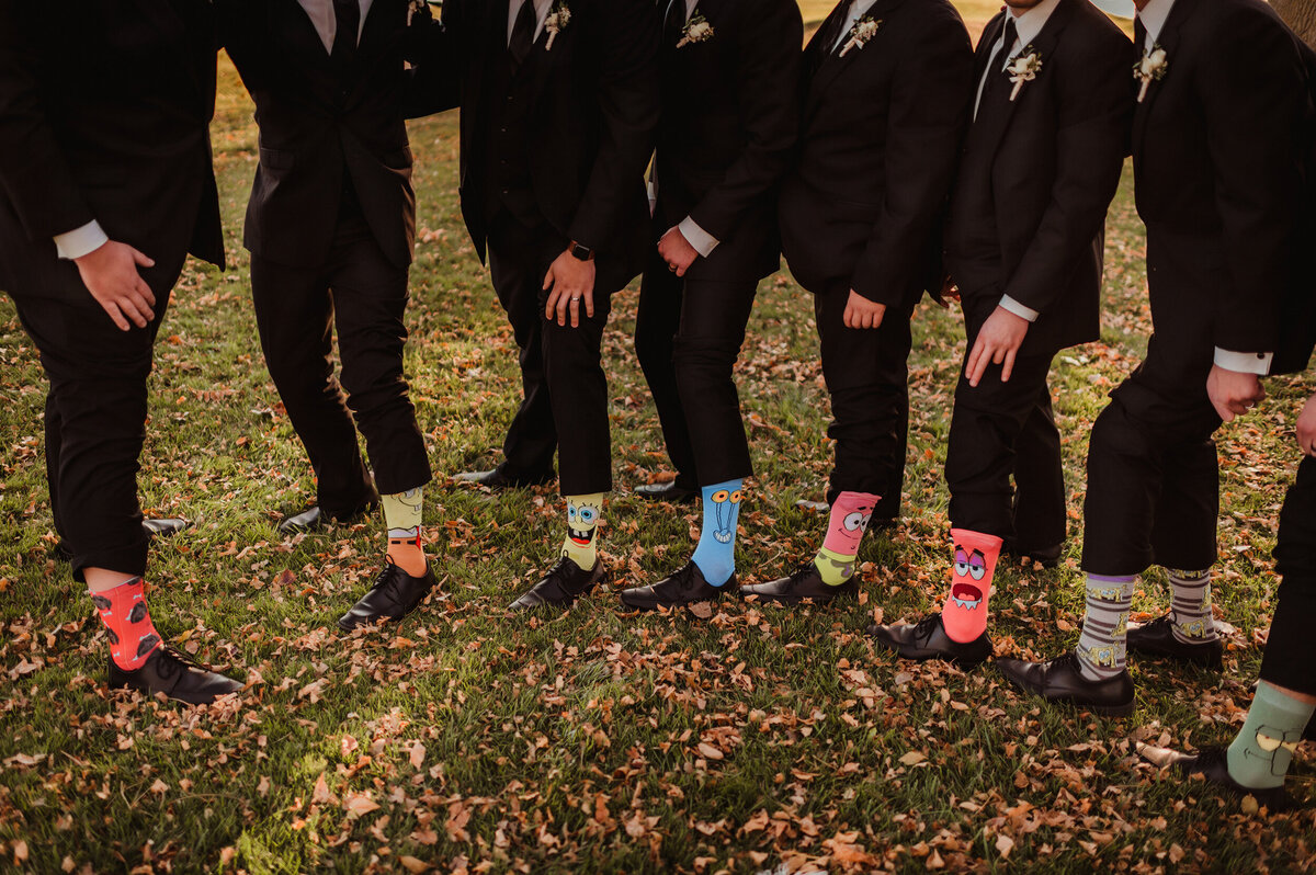 Fun Groomsmen Wedding Photo