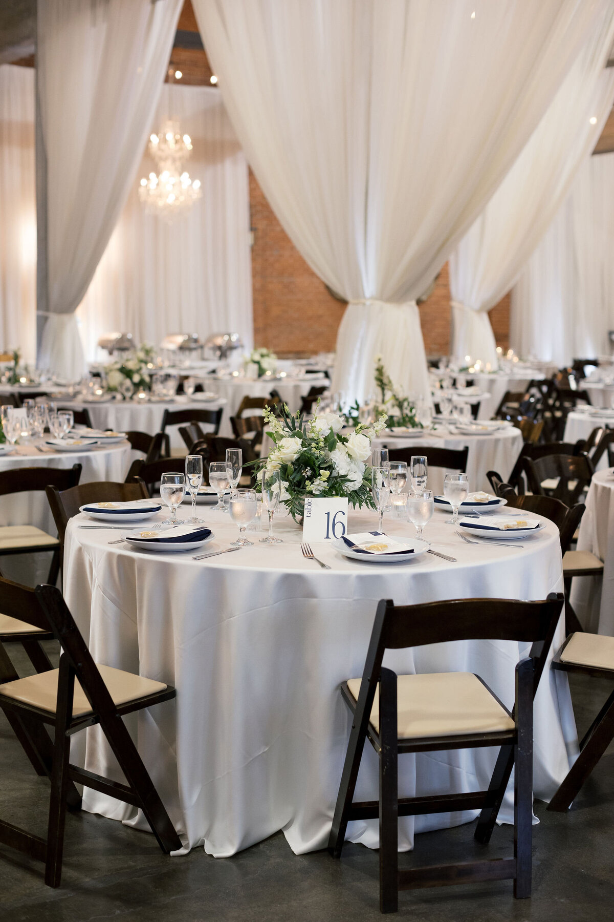 Caitlin&BrianWedding_Reception_IvoryBlushPhotography8