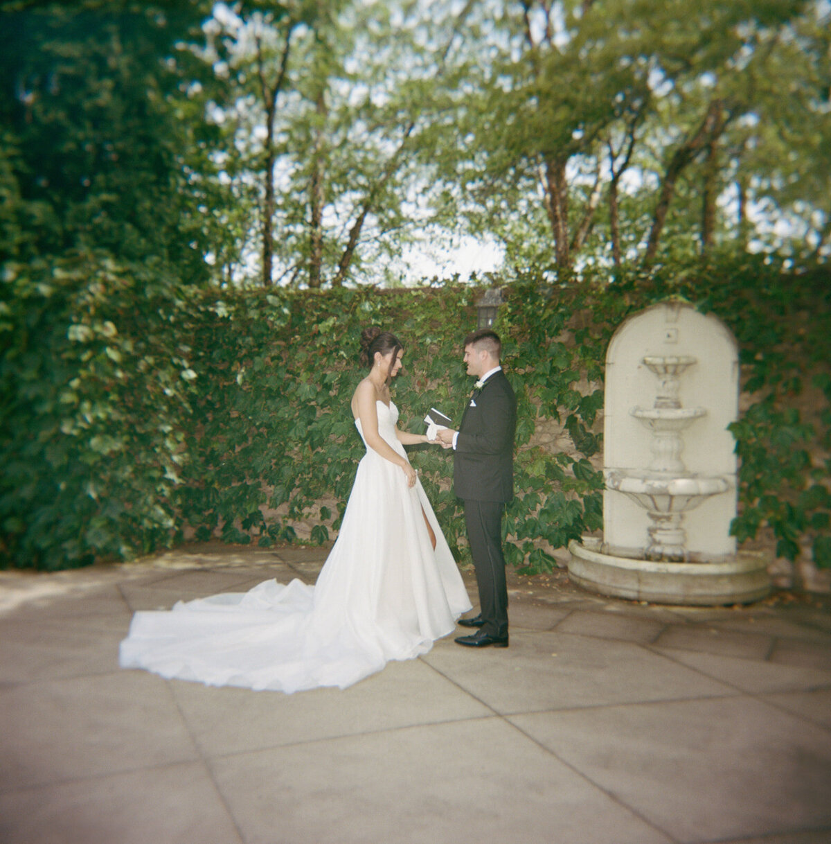 Club-at-Corazon-Wedding-ColumbusOhio-JNBroski-OliviaCasey075