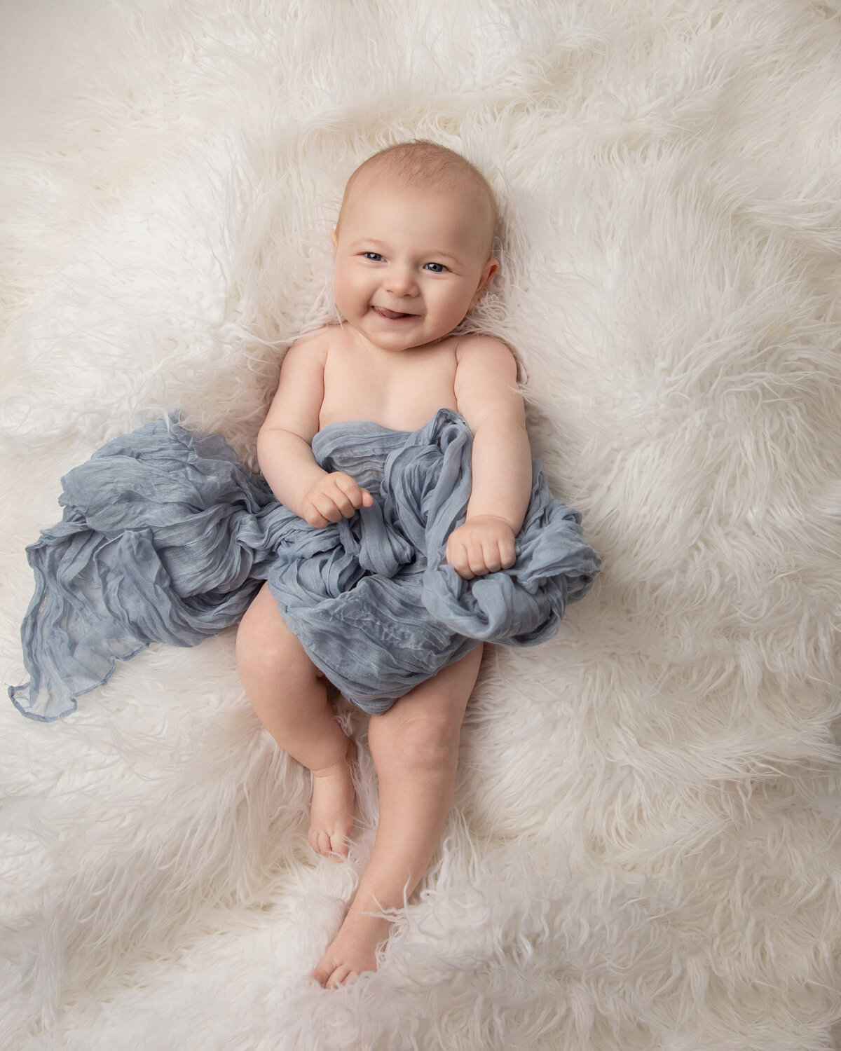 cute-smiley-pose