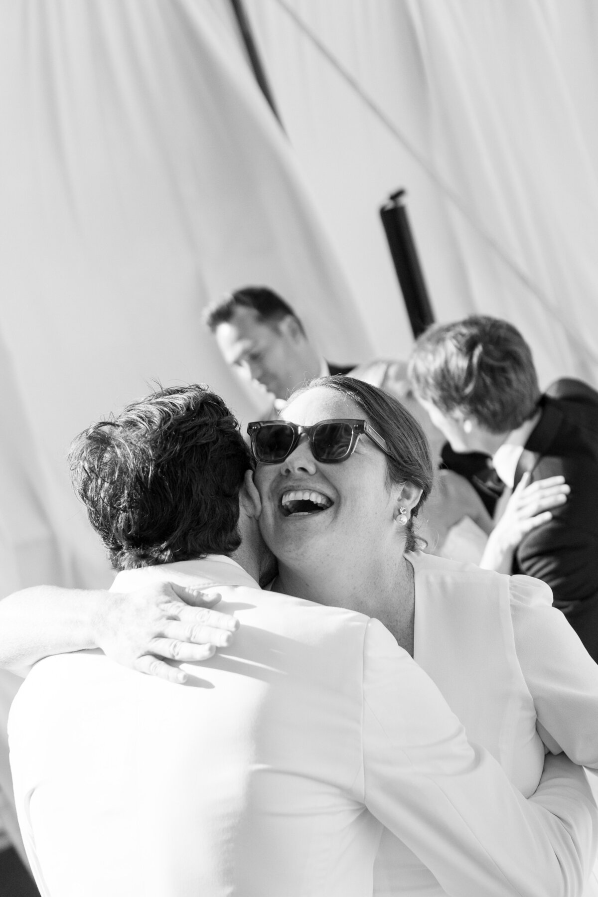 shoreacres-lake-bluff-tent-wedding-by-olivialeigh-16