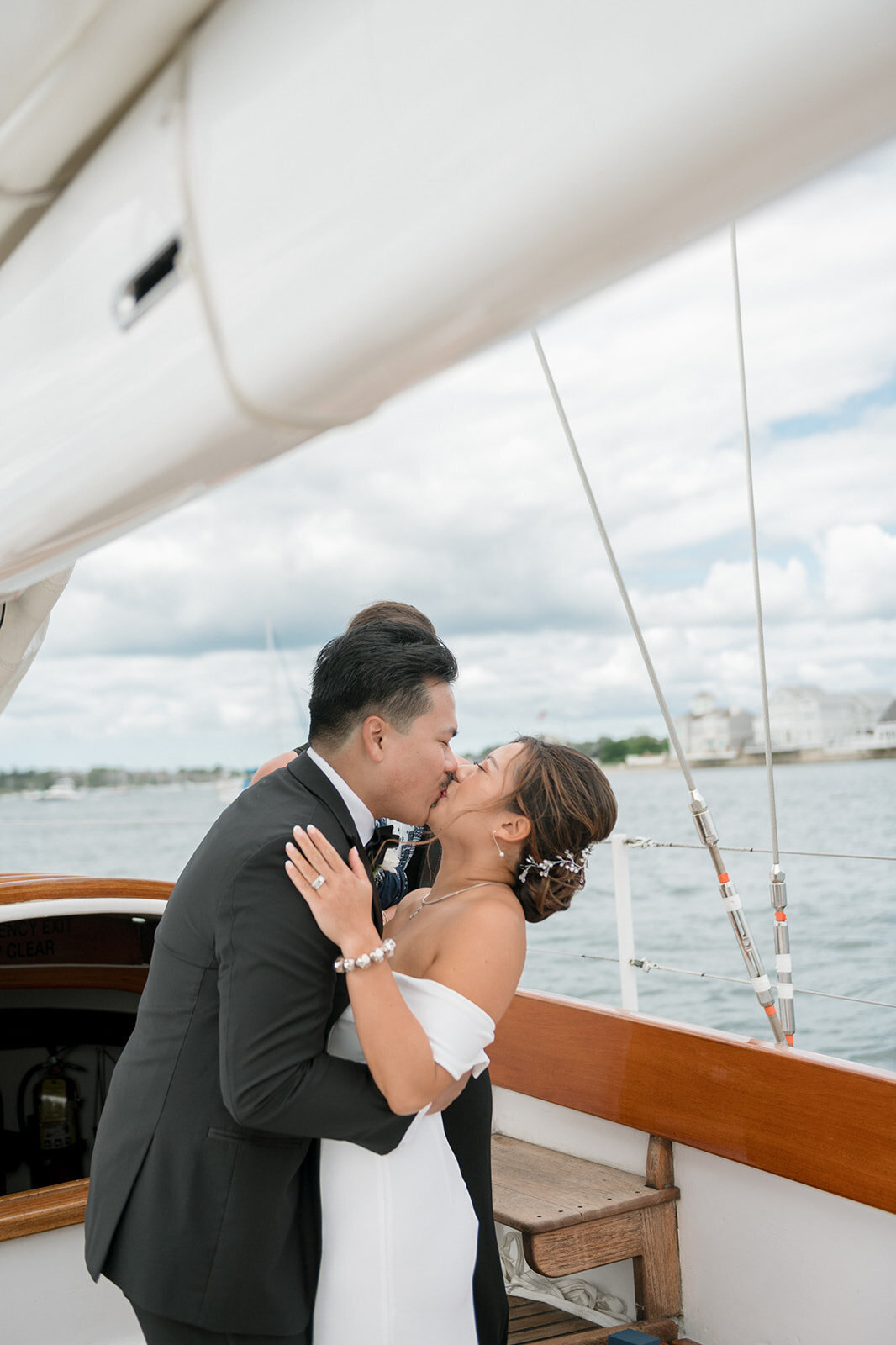 Elopement_Sailboat_Wedding_Newport_RIHBP_1590215CHilaryBPhotography