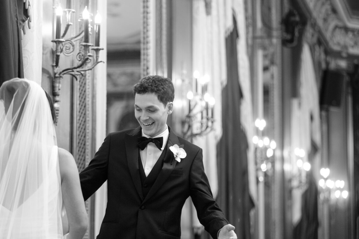 Berlez-Aspen-Avenue-Chicago-Wedding-Photographer-Palmer-House-Celebrate-Planning-Yanni-Design-Dimitra-Shannon-O'Brien-Magazine-Editorial-50