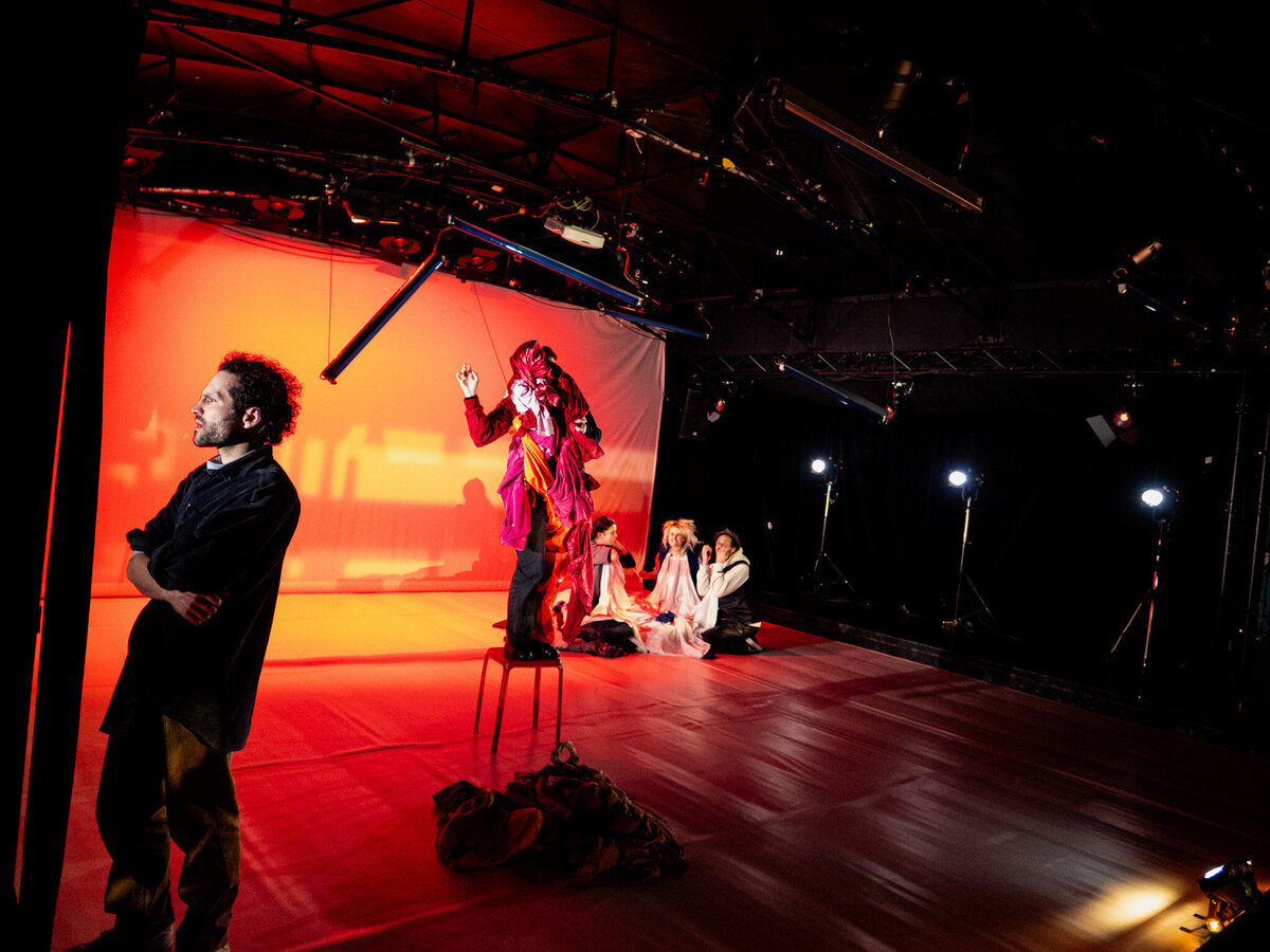 NOUS NOUS REPOSERONS Cie Les Filles de Mai_2190045