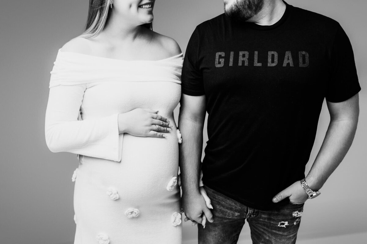 york-pa-studio-editorial-maternity-session-10