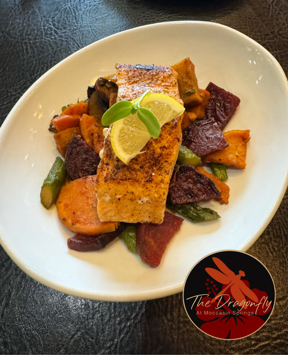 The Dragonfly Restaurant at Moccasin Springs Natural Mineral Spa (2)