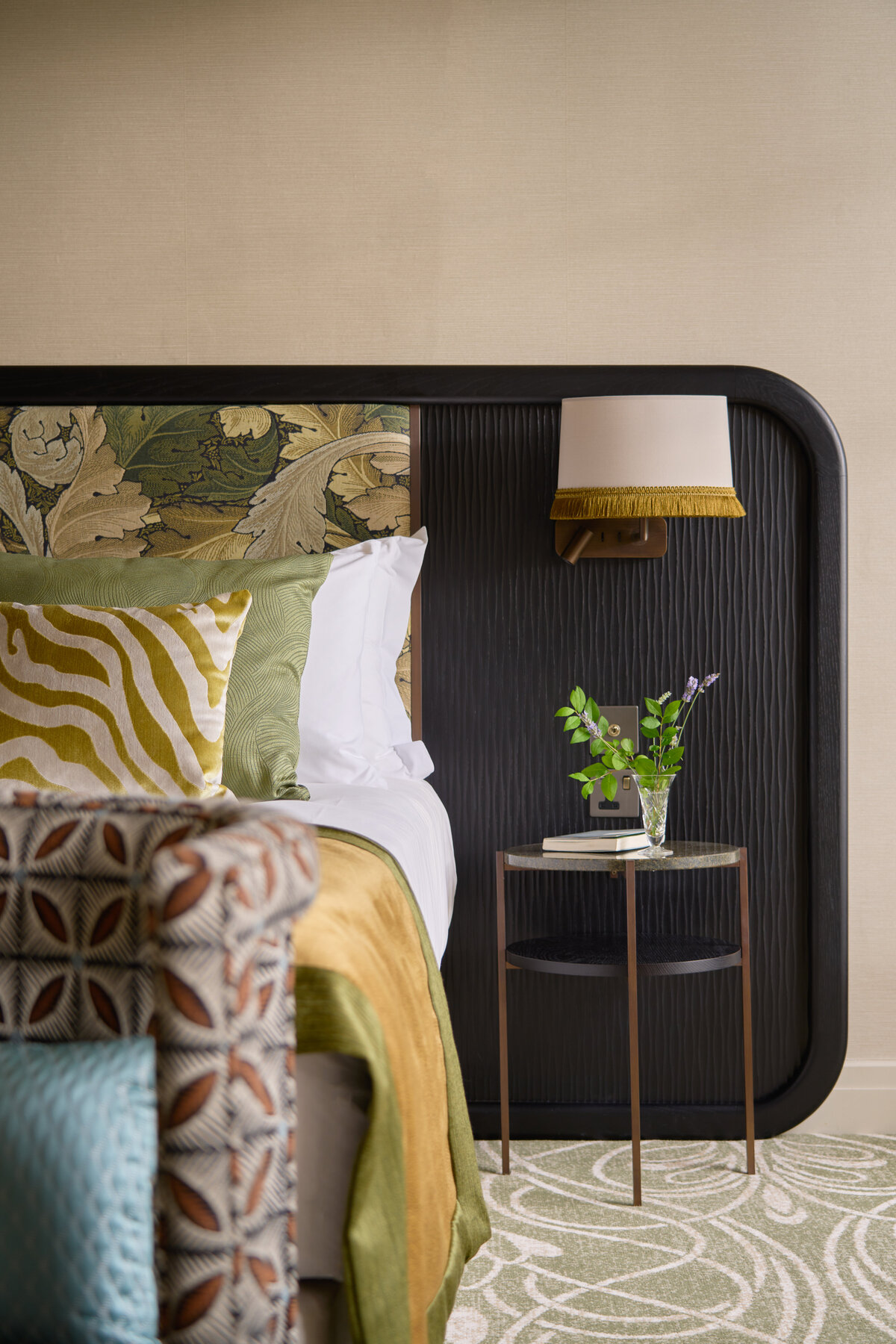 Waterstone - Townhouse on the Green - Dublin - Luxury Boutique Hotel - Room 1 Detail Full Res