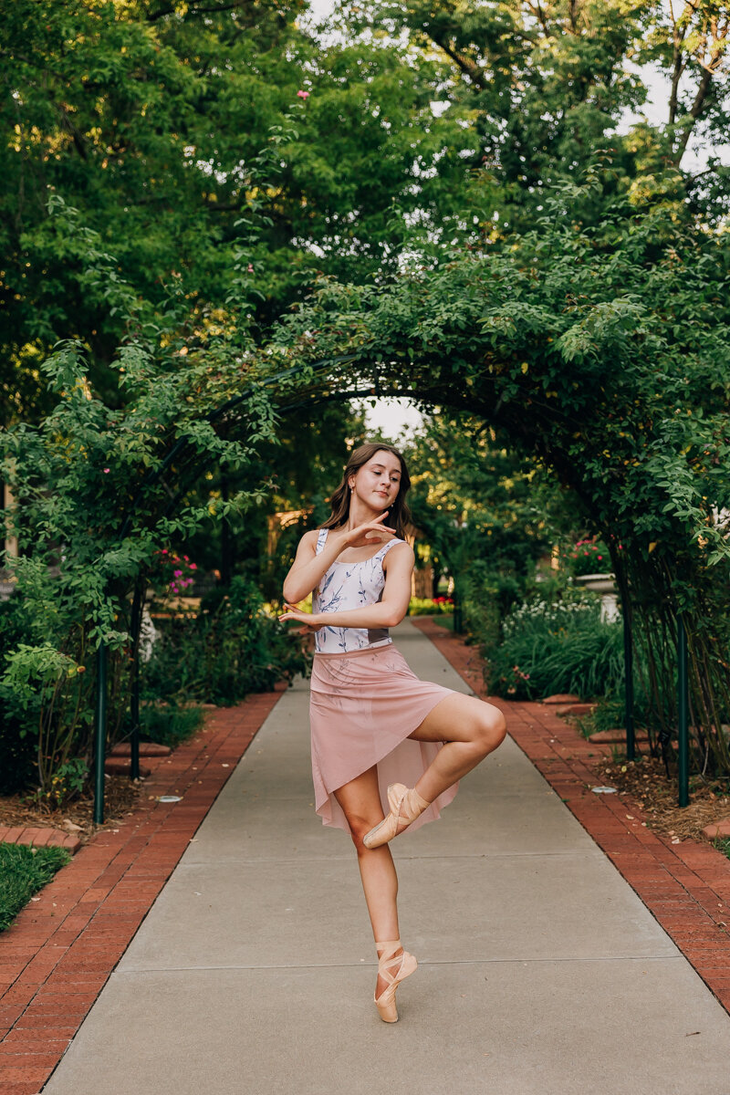 Belmont_University_Senior_Portrait_Session-24