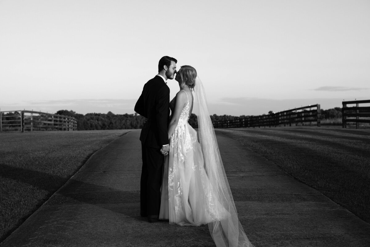LD-Josh&Jess-2022-15