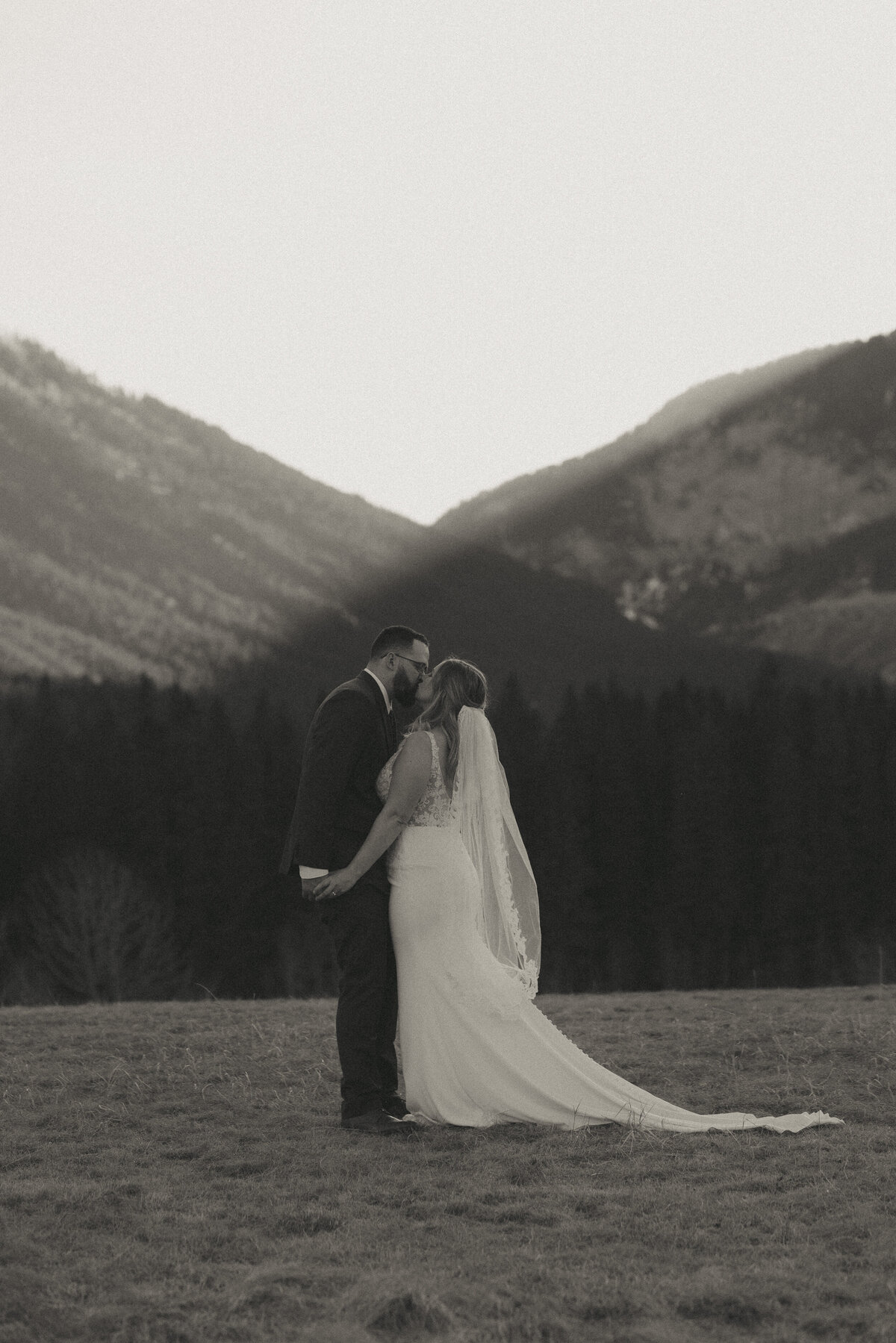 vpc-canmore-spring-elopement-95