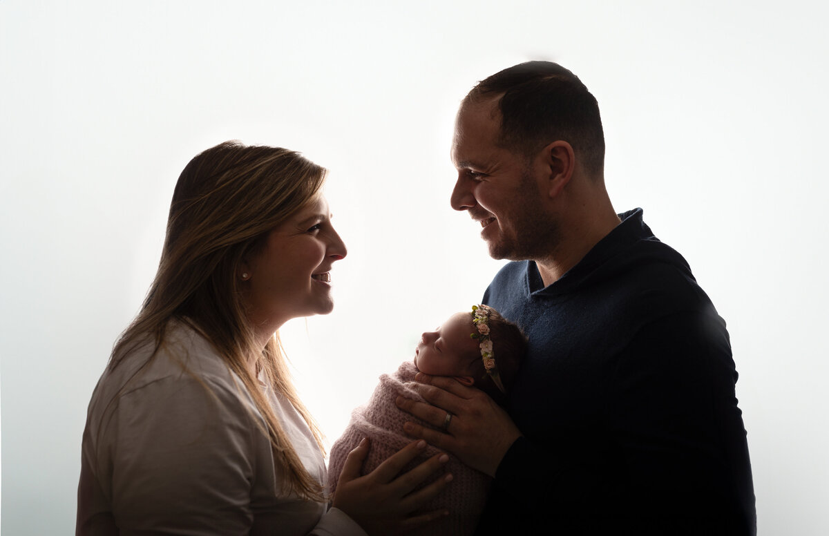 Family-backlit-photography studio