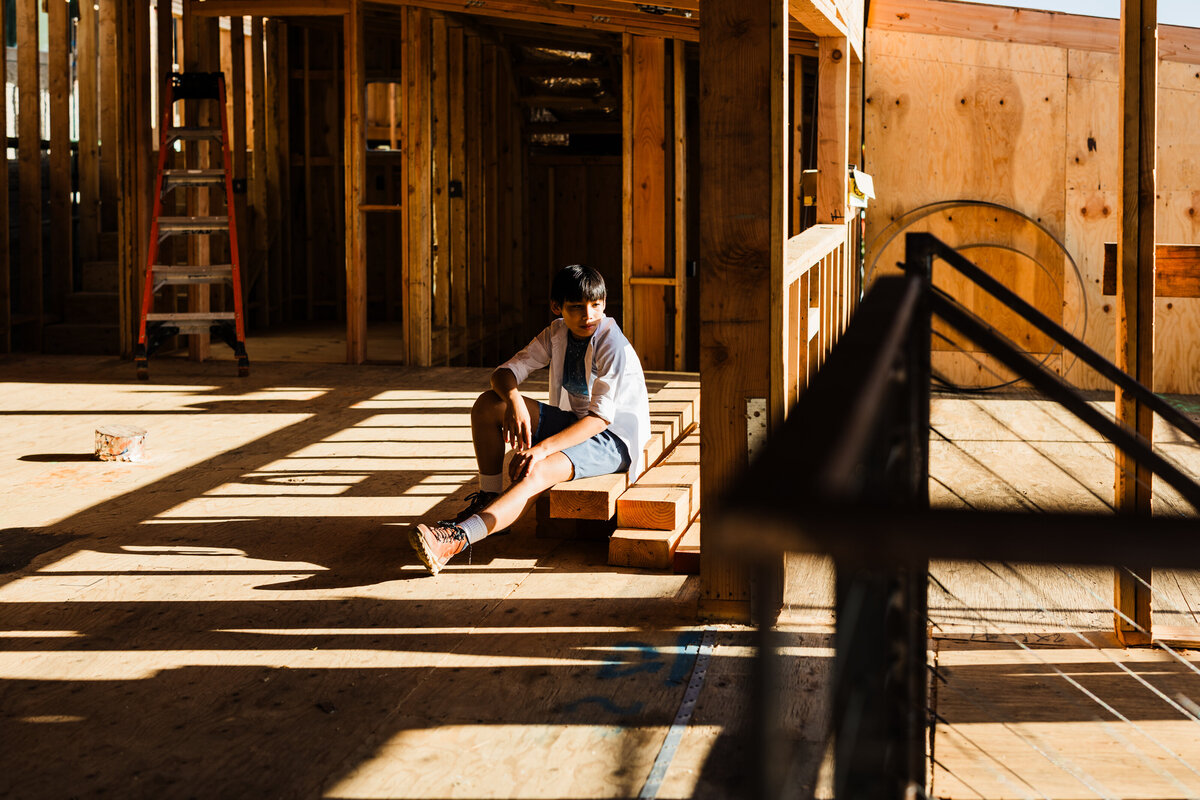 hermosa-beach-boy-in-light-and-shadows