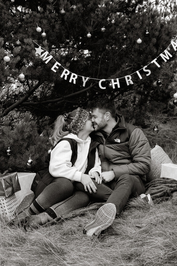 Christmas Mini photoshoot - Goyt Valley, High Peak - Nostalgia photography (7)