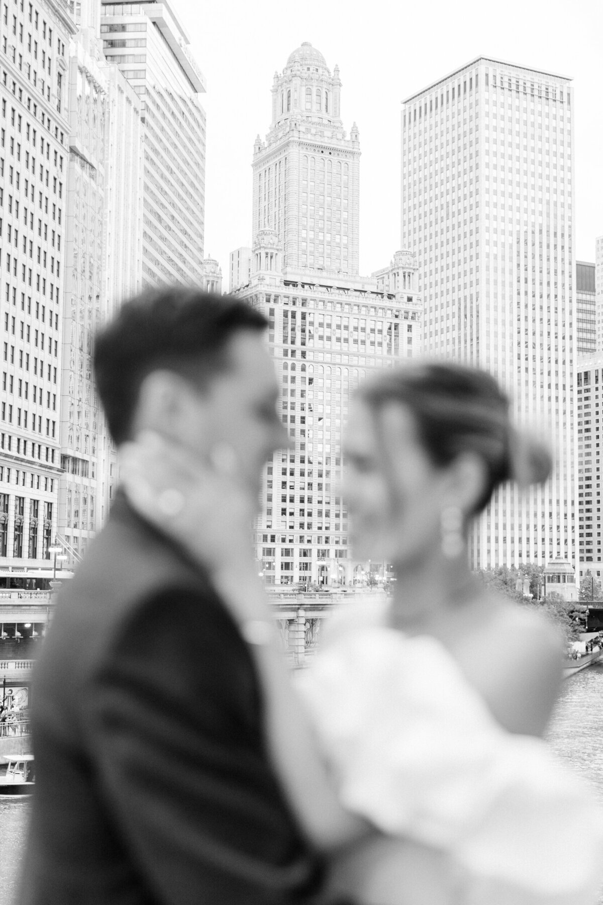 Lexi Benjamin Photography_Classy Chicago Engagement-19