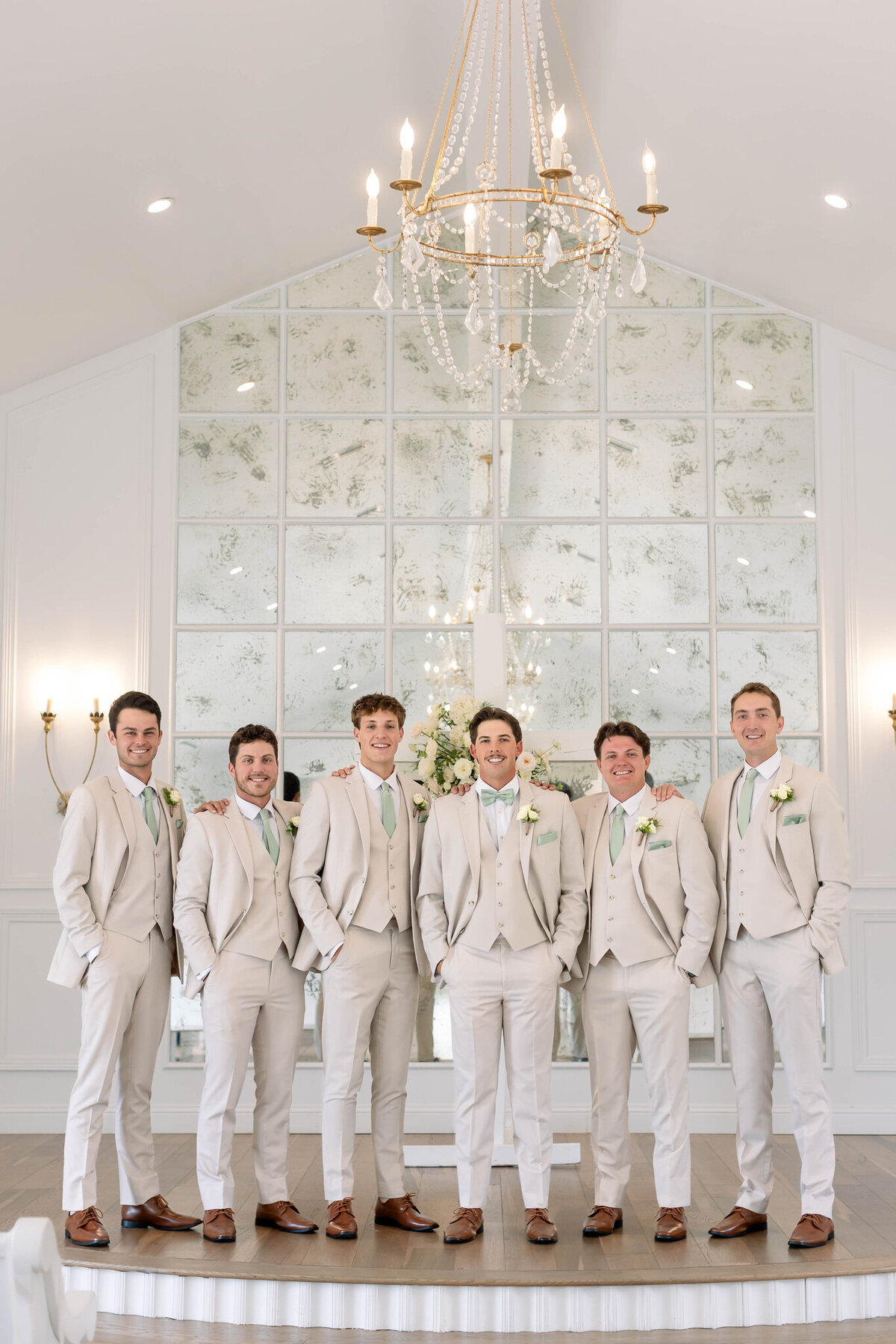 The Elegant Wedding Co._Sutton & Caden_C Getting Ready-4_(2048)