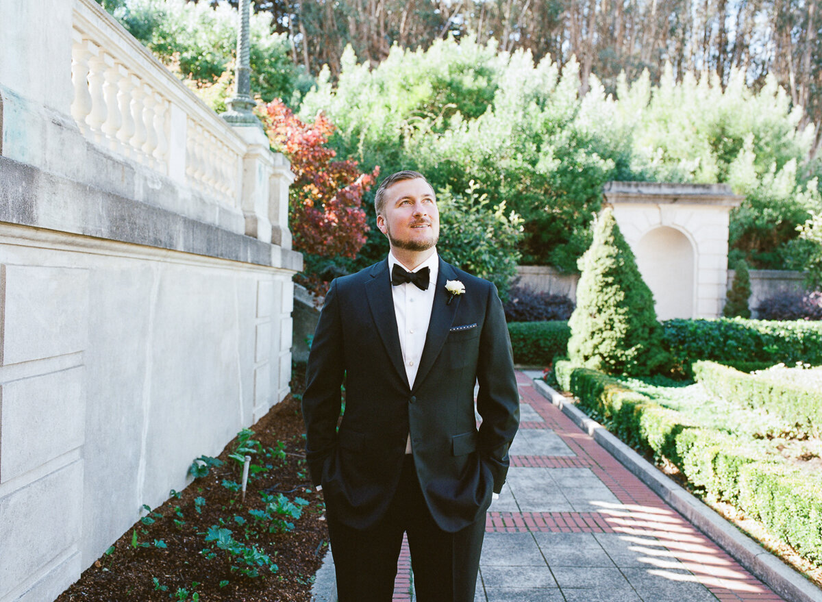 San-Francisco-Wedding-Lyon-street-steps-modern-classic-flood-mansion-the-dejaureguis-erin-and-courtney-photography-0069