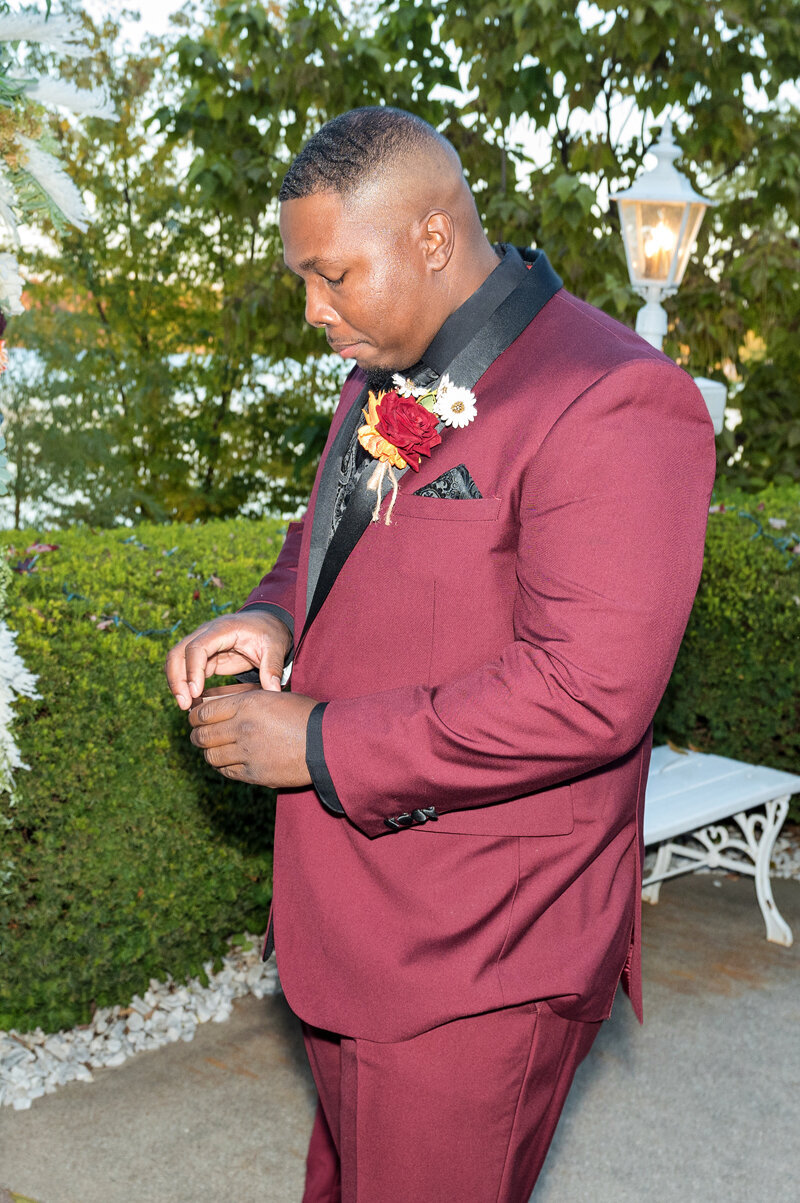 Detroit Wedding Photographer Victoria Wedding Chapel-139
