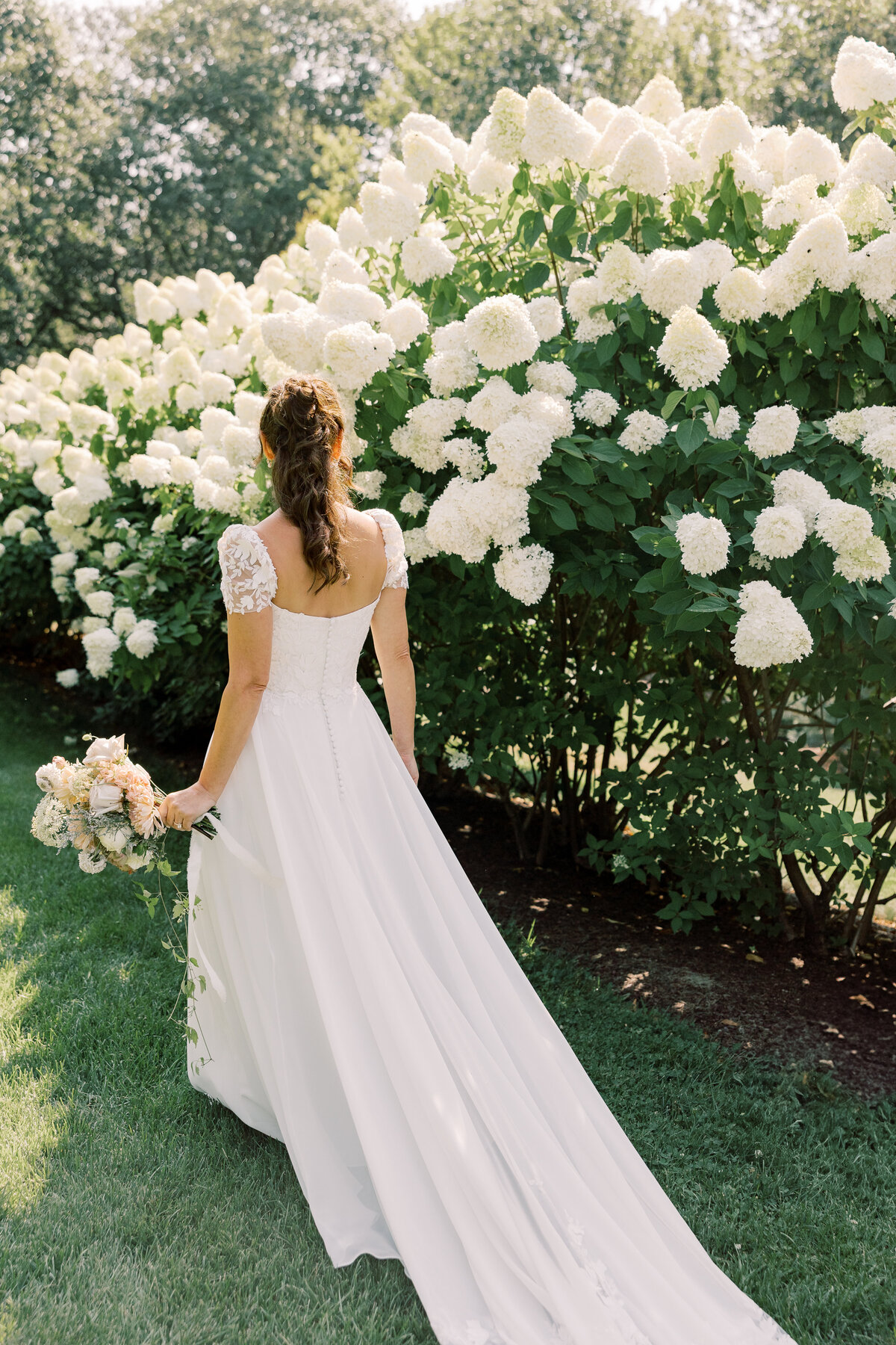 Gardens At Uncanoonuc Garden Wedding _ Krystina Olsen Studio19