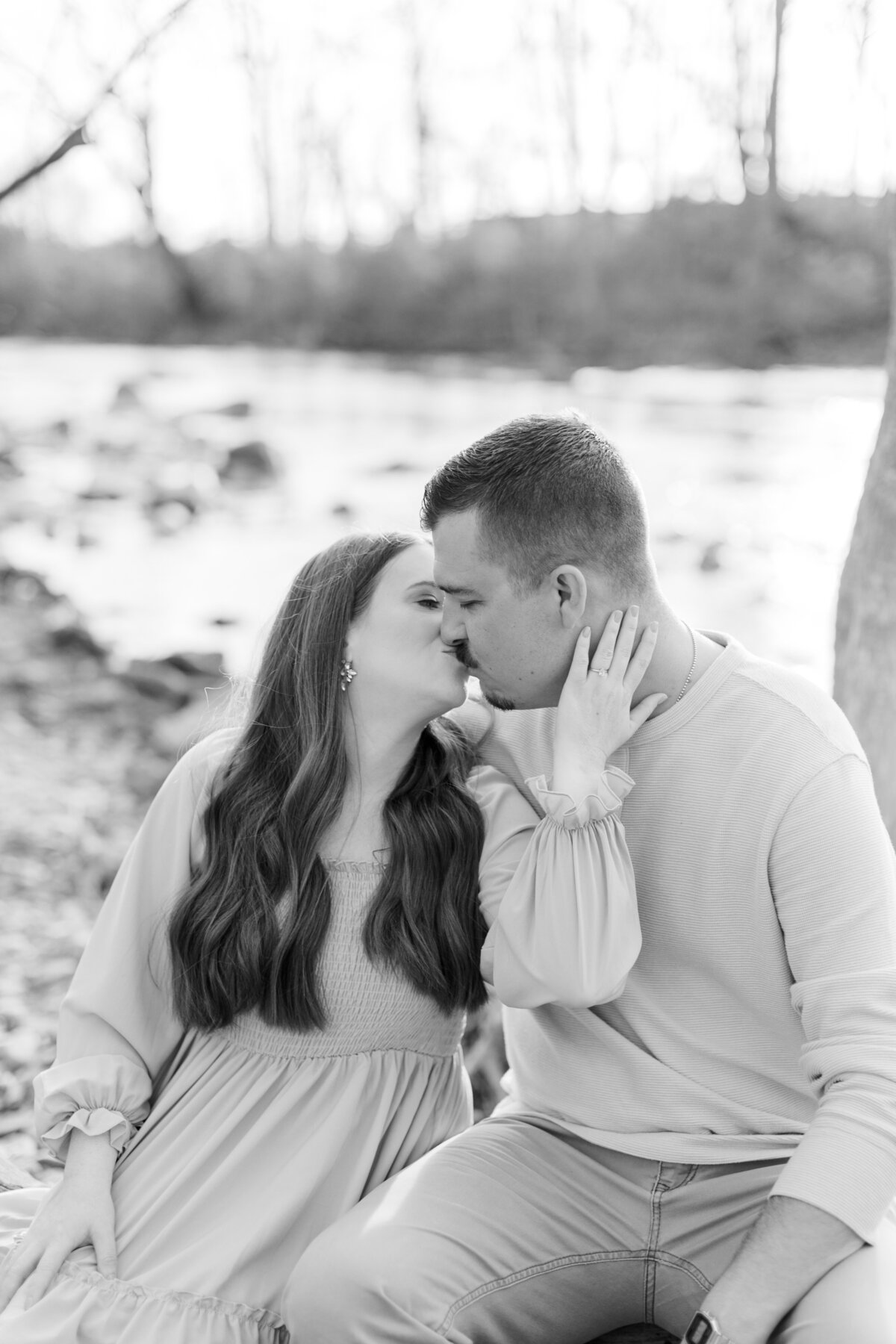 Colorful-Springtime-Greenhill-Park-Roanoke-Engagement-Session-Photography-S-55