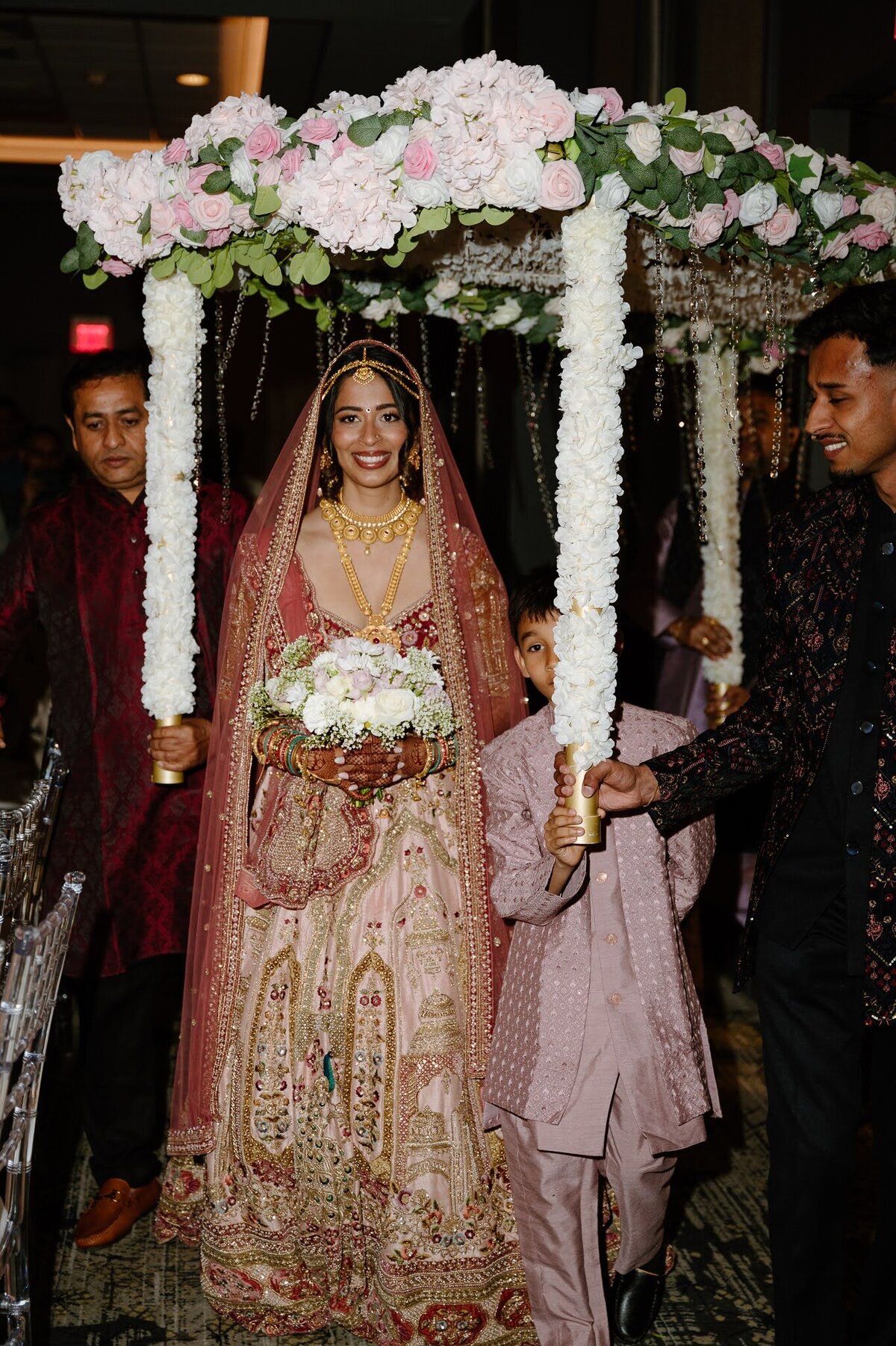 Nichole-Babiez-Photography-wedding-photographer-indian-wedding-photographer-mendhi-sangeet-baraat-luxury-chicago-illinois-marriott-schaumburg-77