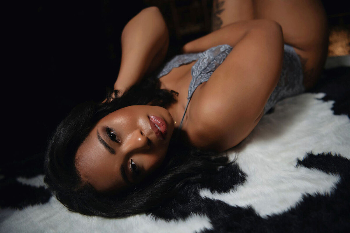 chicago-dark-boudoir-photography