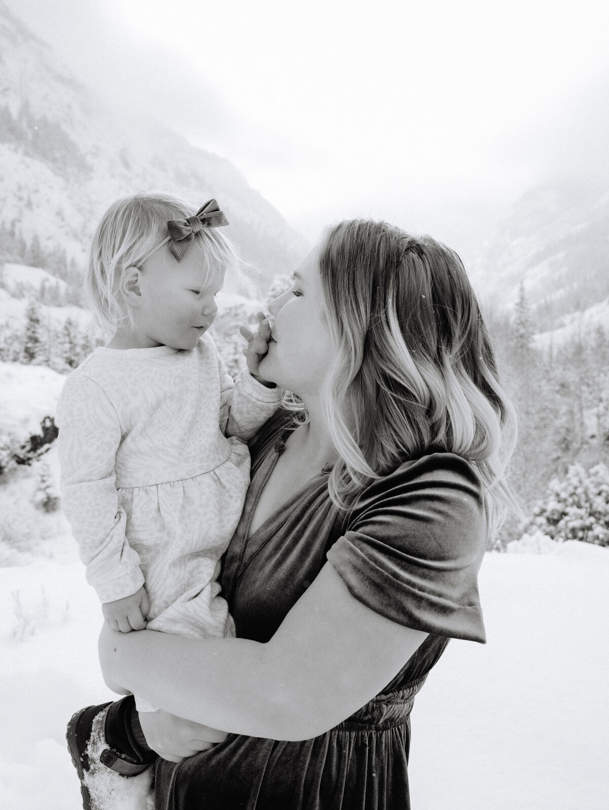 Sam-Murch-Photography-Ouray-Colorado-Winter-Family-Photography-99