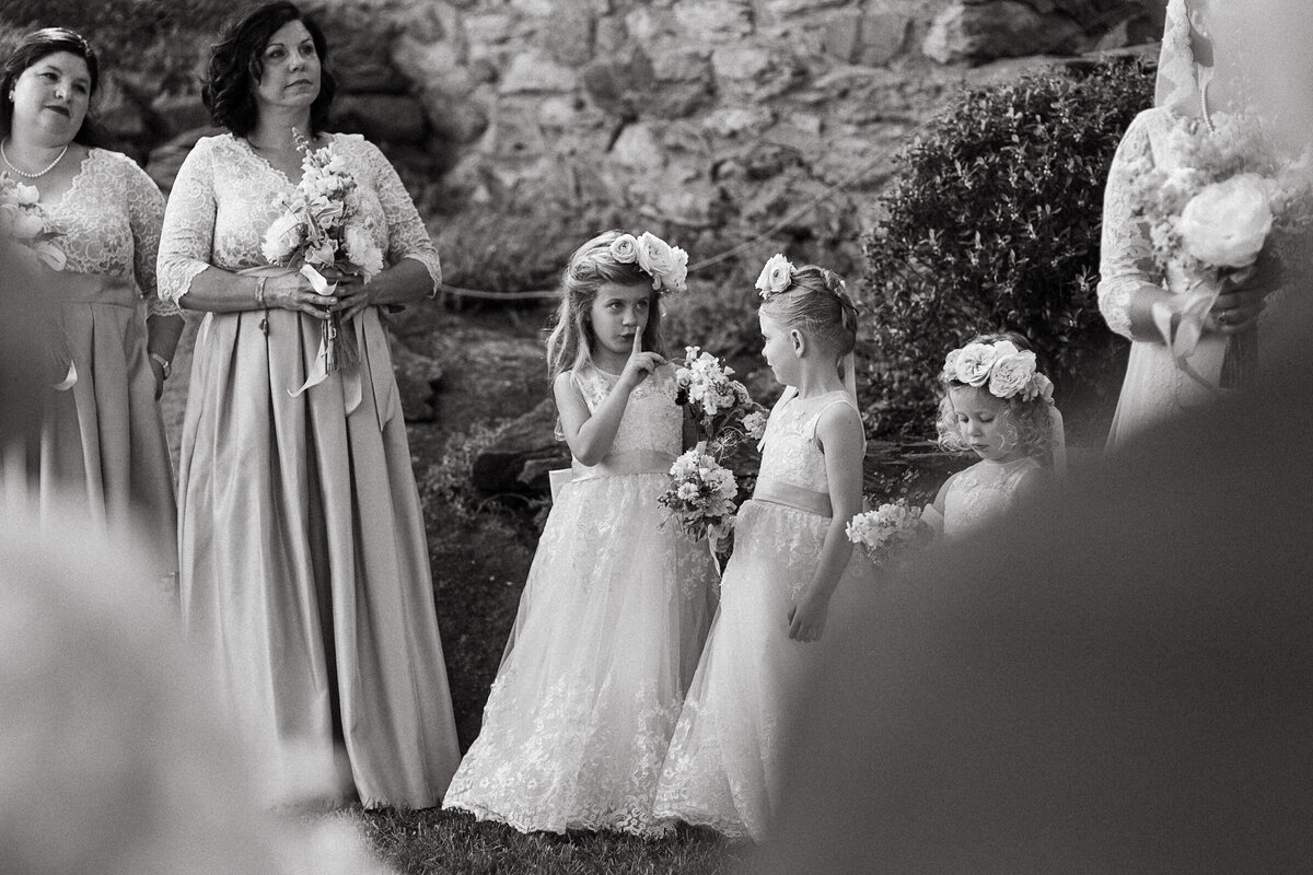 Joyful-Candid-Outdoor-Wedding-Party