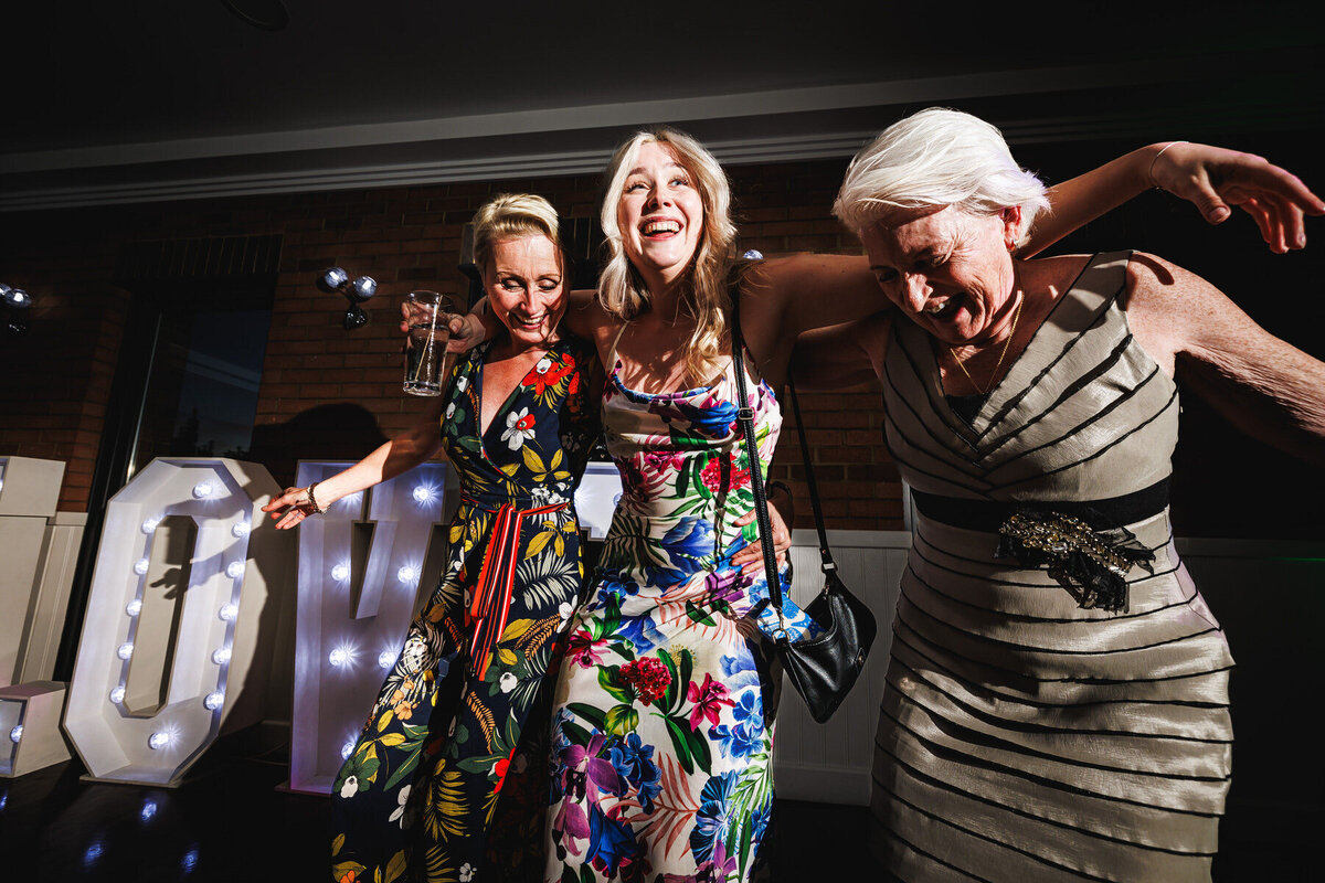 Natural Wedding Photographer Kent_CL garykatie the darenth-shoreham kent-118-1