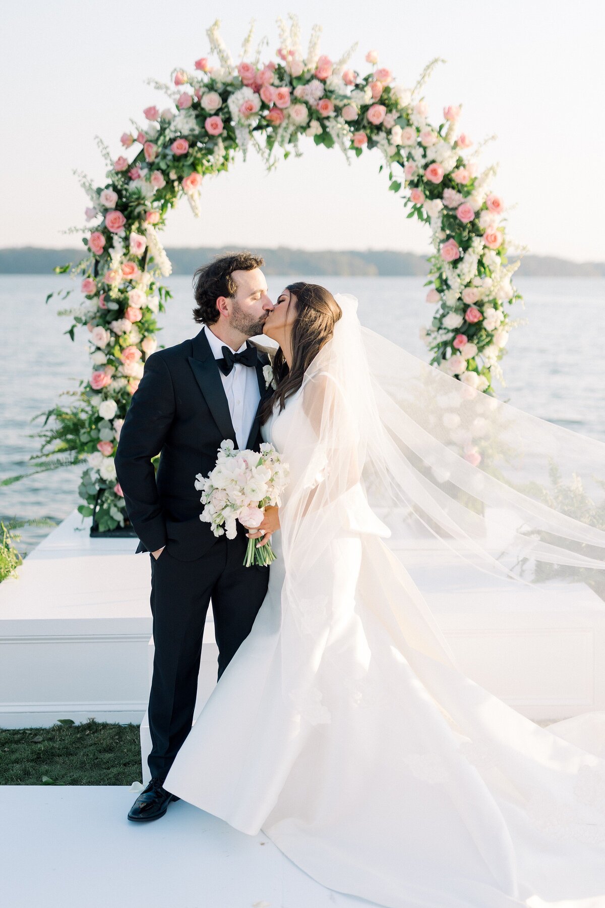 Turtle-Point-Yacht-and-Country-Club-Wedding-11