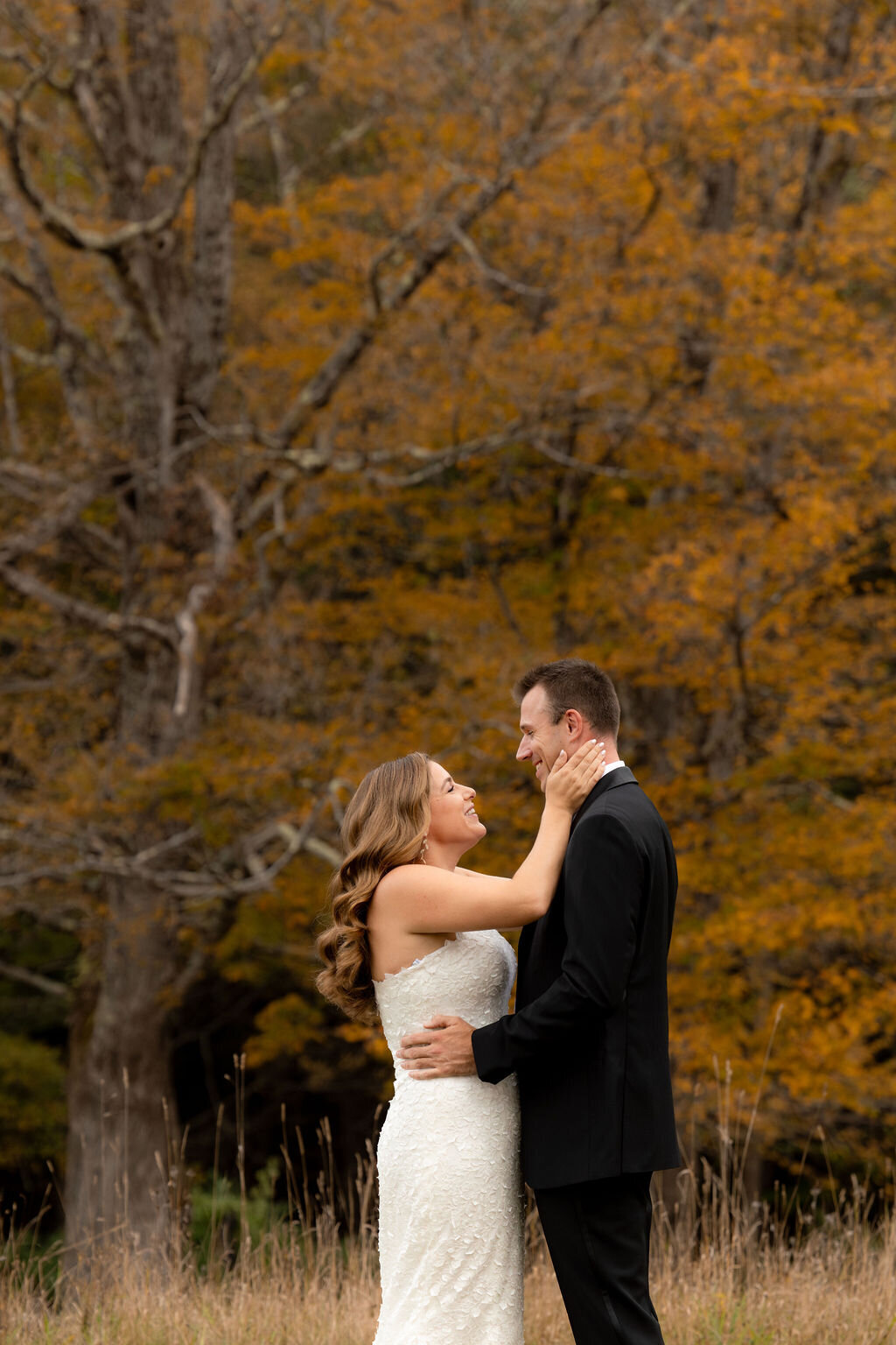 Sarah-Kevin-Gold-Wing-Photography-Vermont-Wedding-Grafton-Inn-Fall-Previews-35