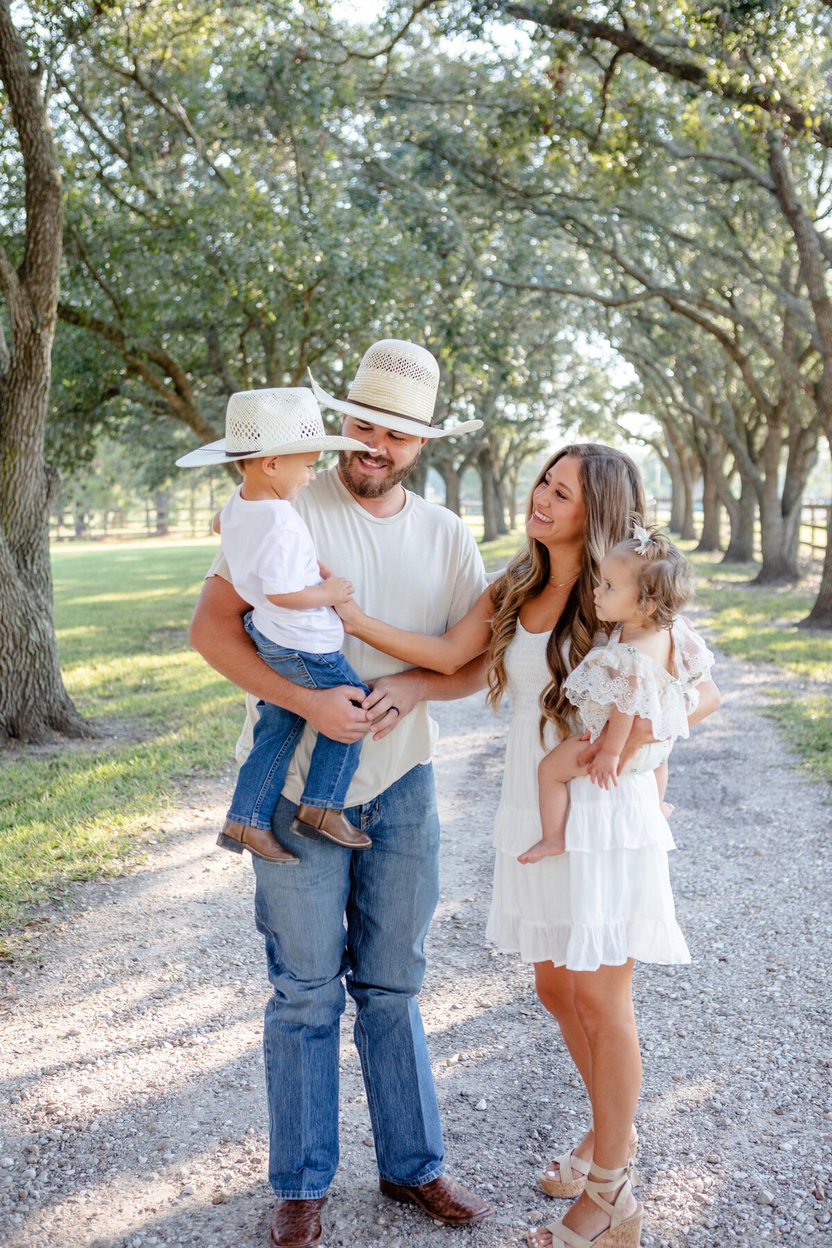 Houston-TX-fall-mini-session-Sweet-P-Farm-Magnolia-and-grace-photography-co-ClaudiaB# (1)-2