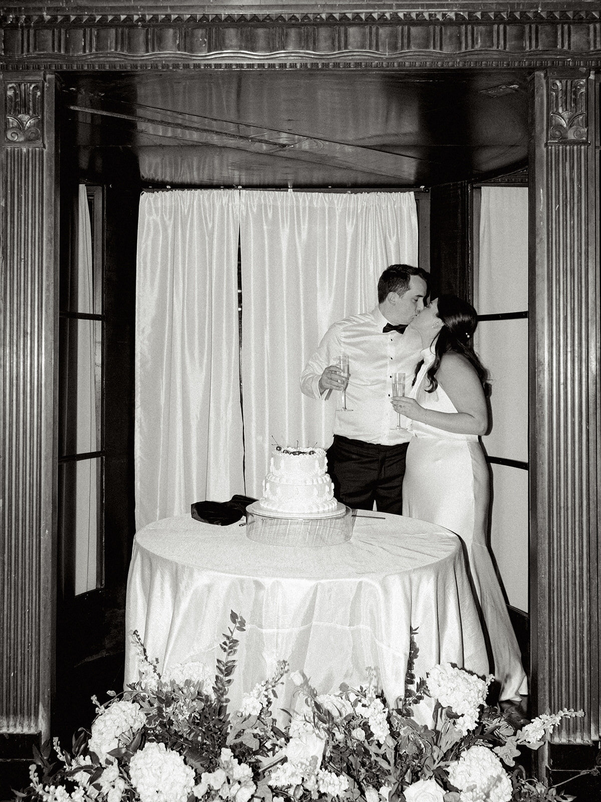 2024-04-20_Vittoria+NicholasBertlingWedding_MollyMurphyPhotography-72